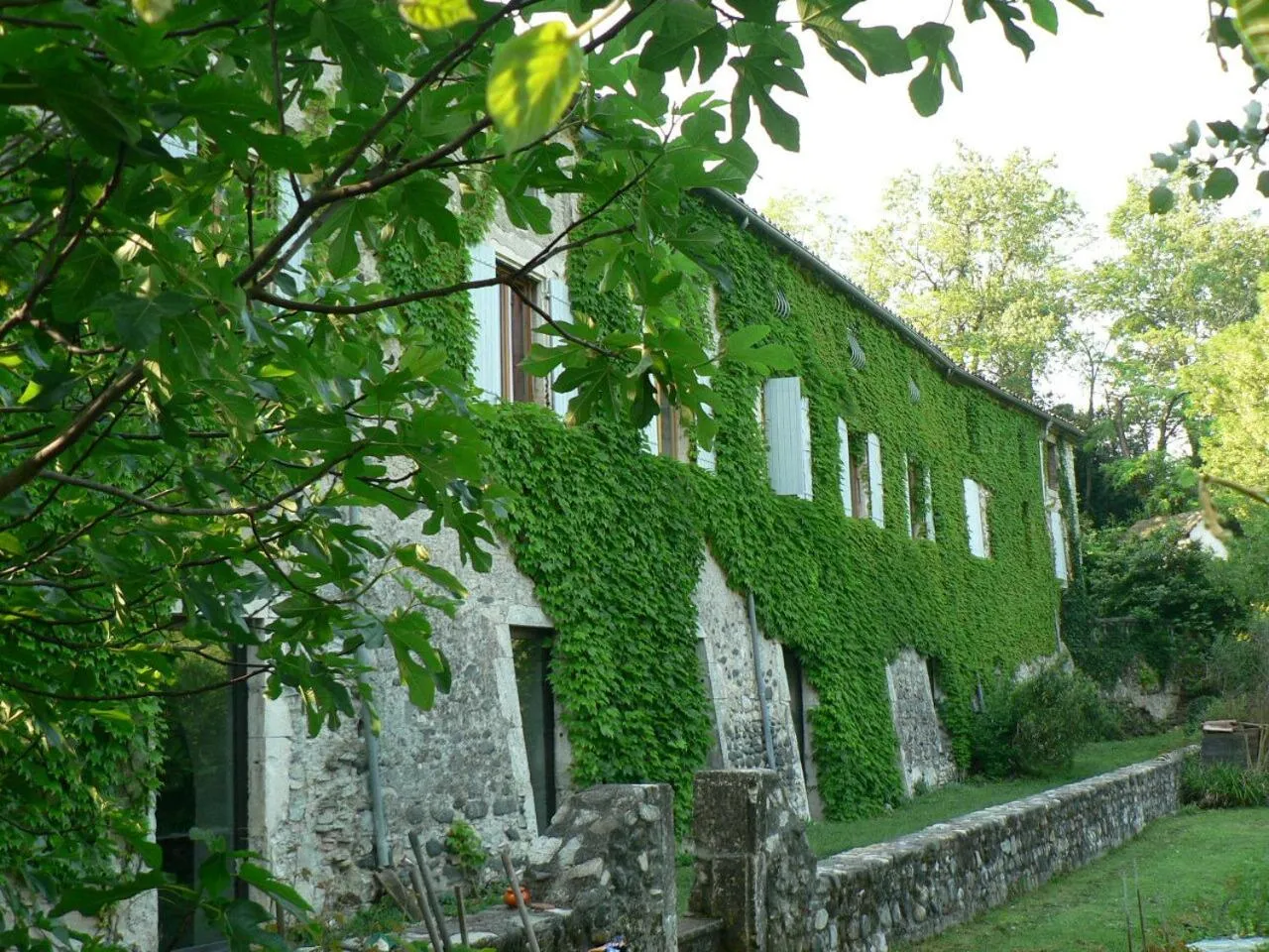 Property building in Le Moulinage