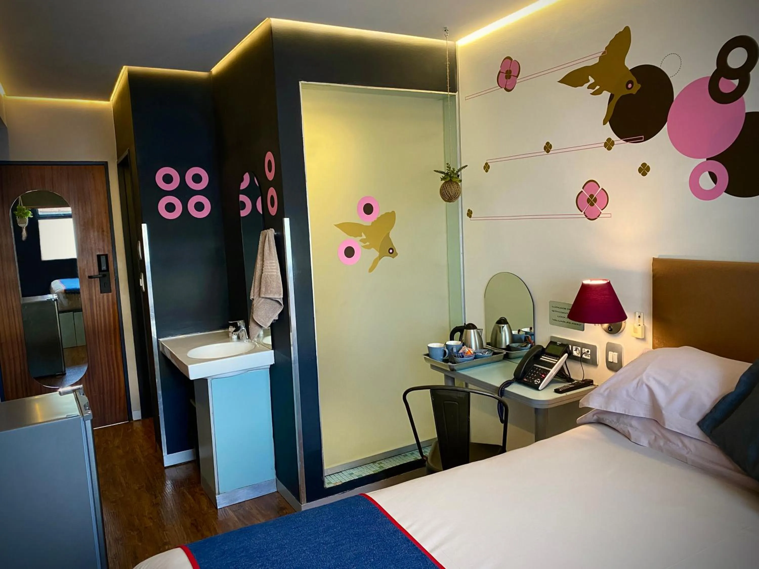 Bedroom, Bed in Bannister Hotel