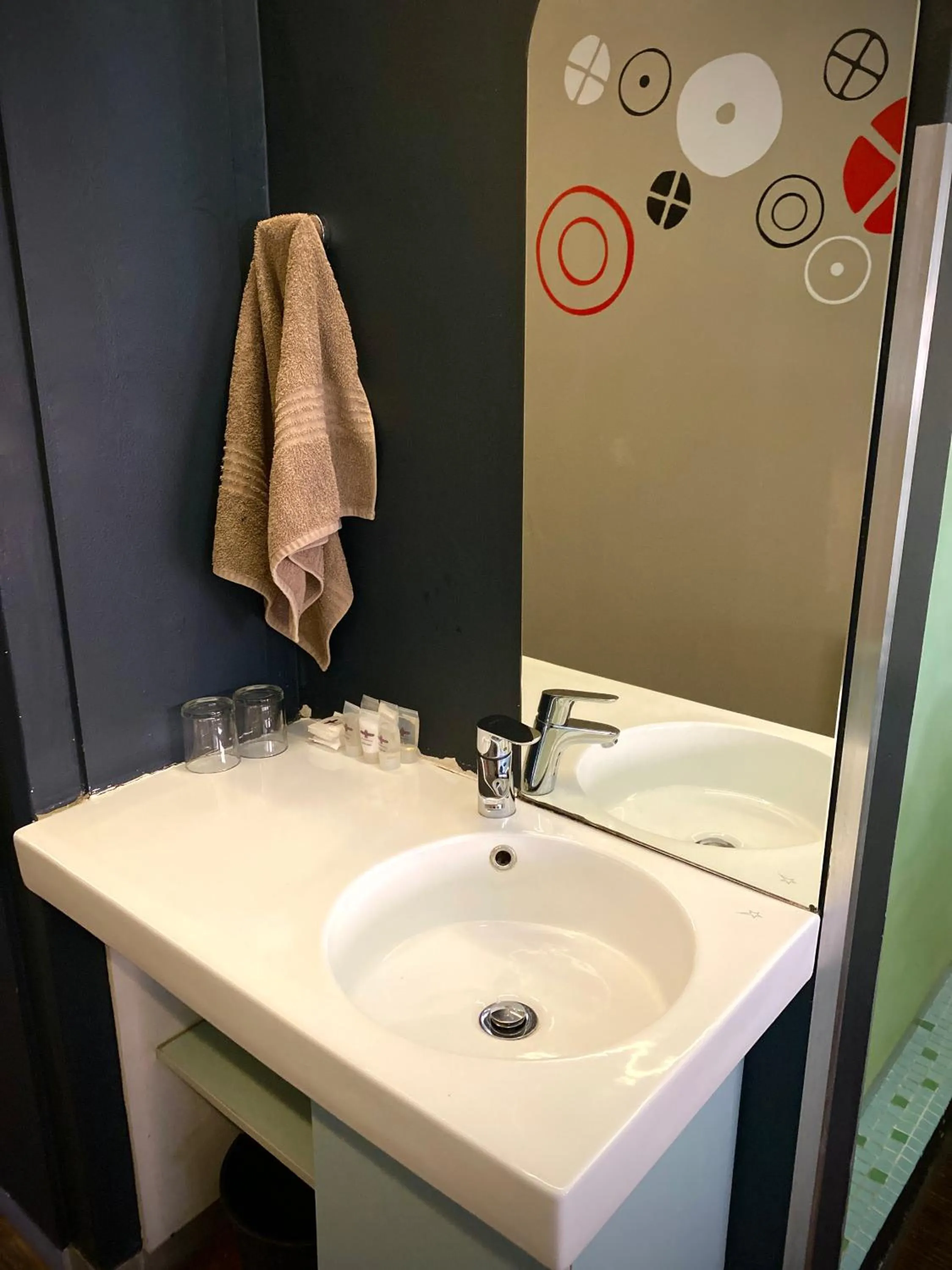 Bathroom in Bannister Hotel