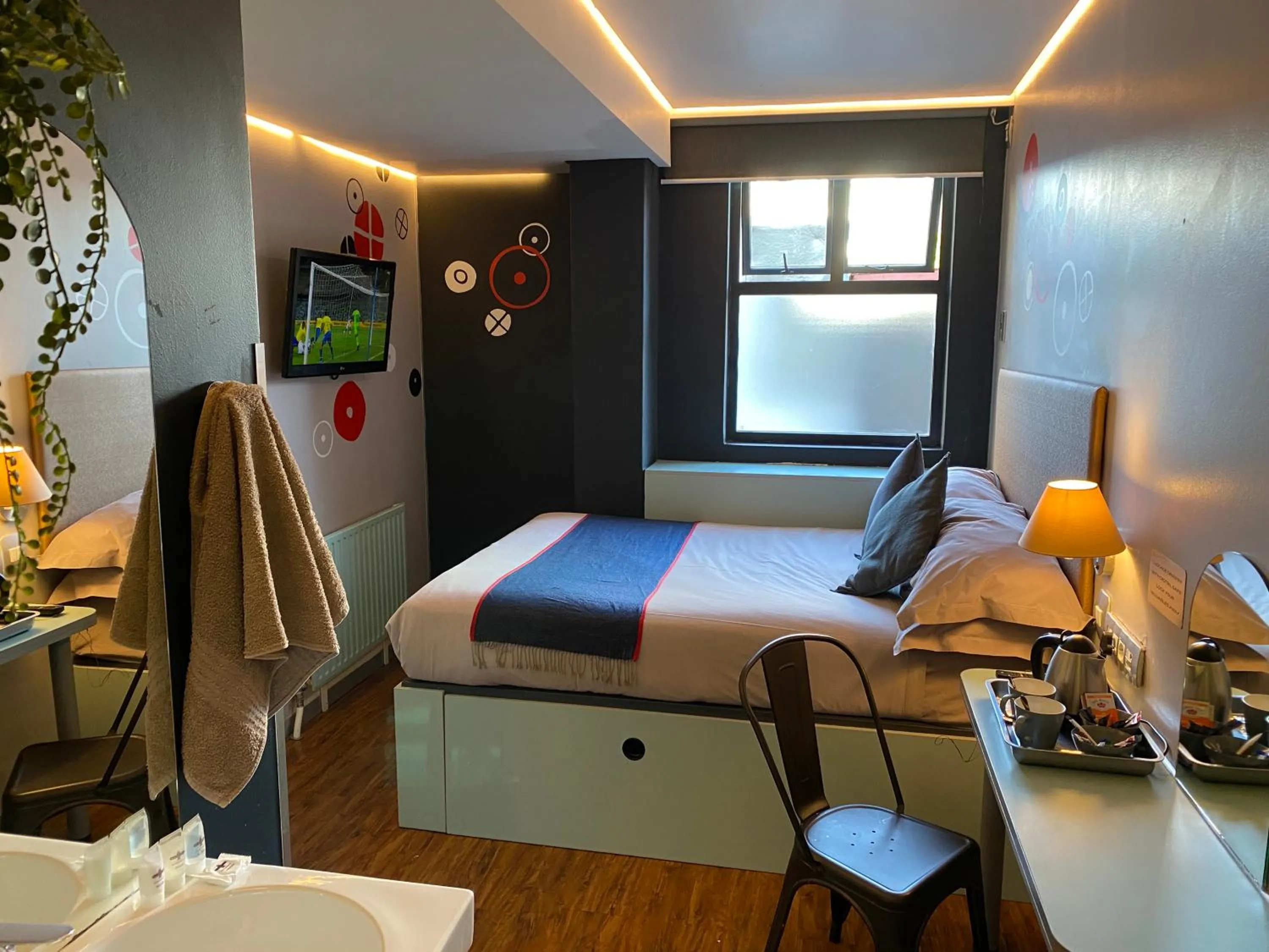 Bed in Bannister Hotel