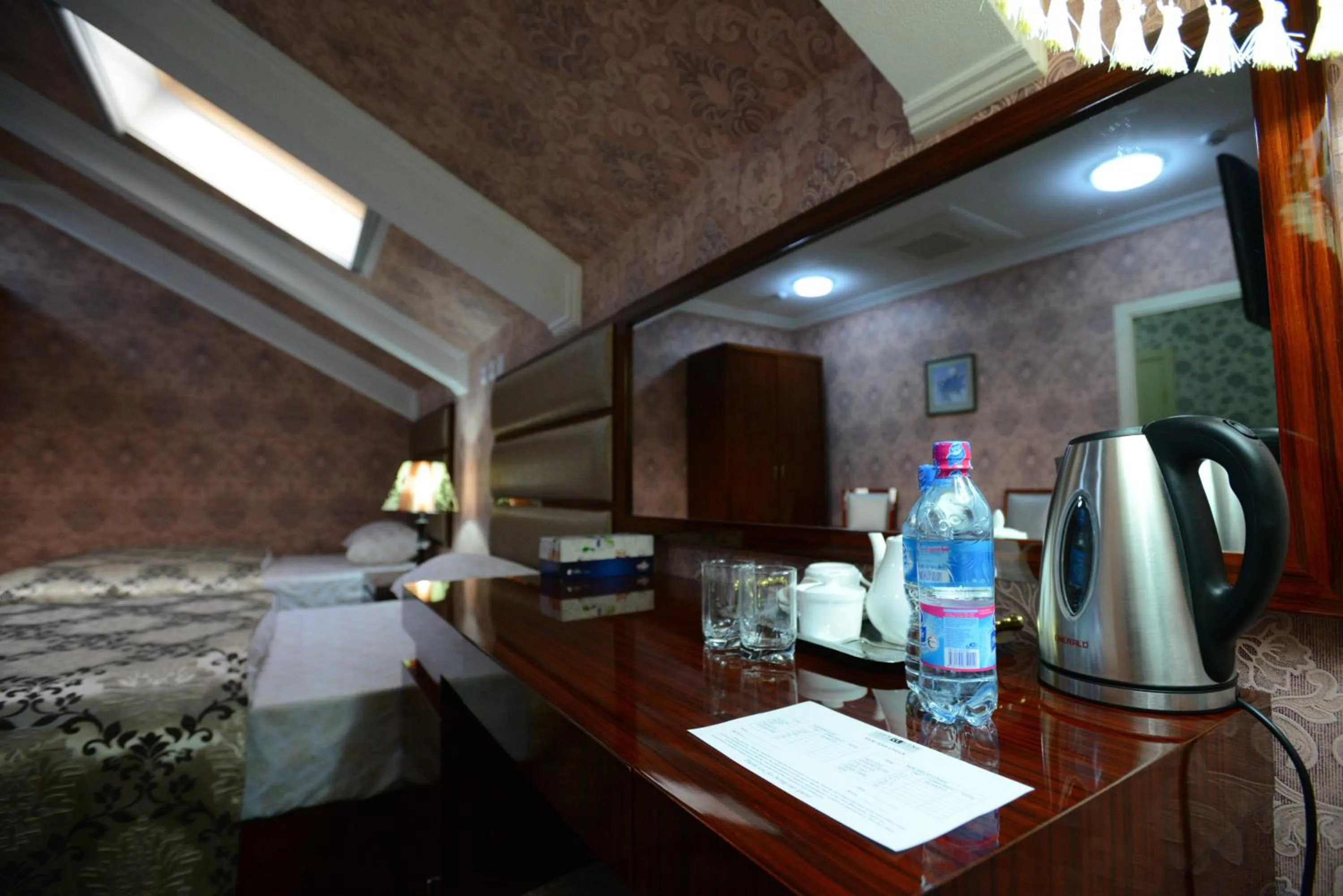 Photo of the whole room, Bed in City Line Boutique Hotel