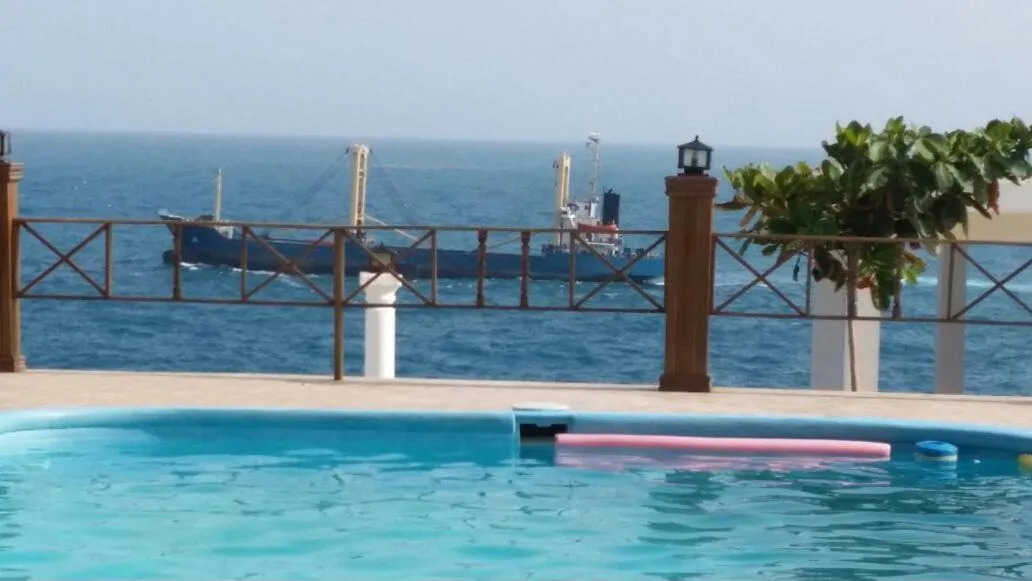 Property building in Maxanika