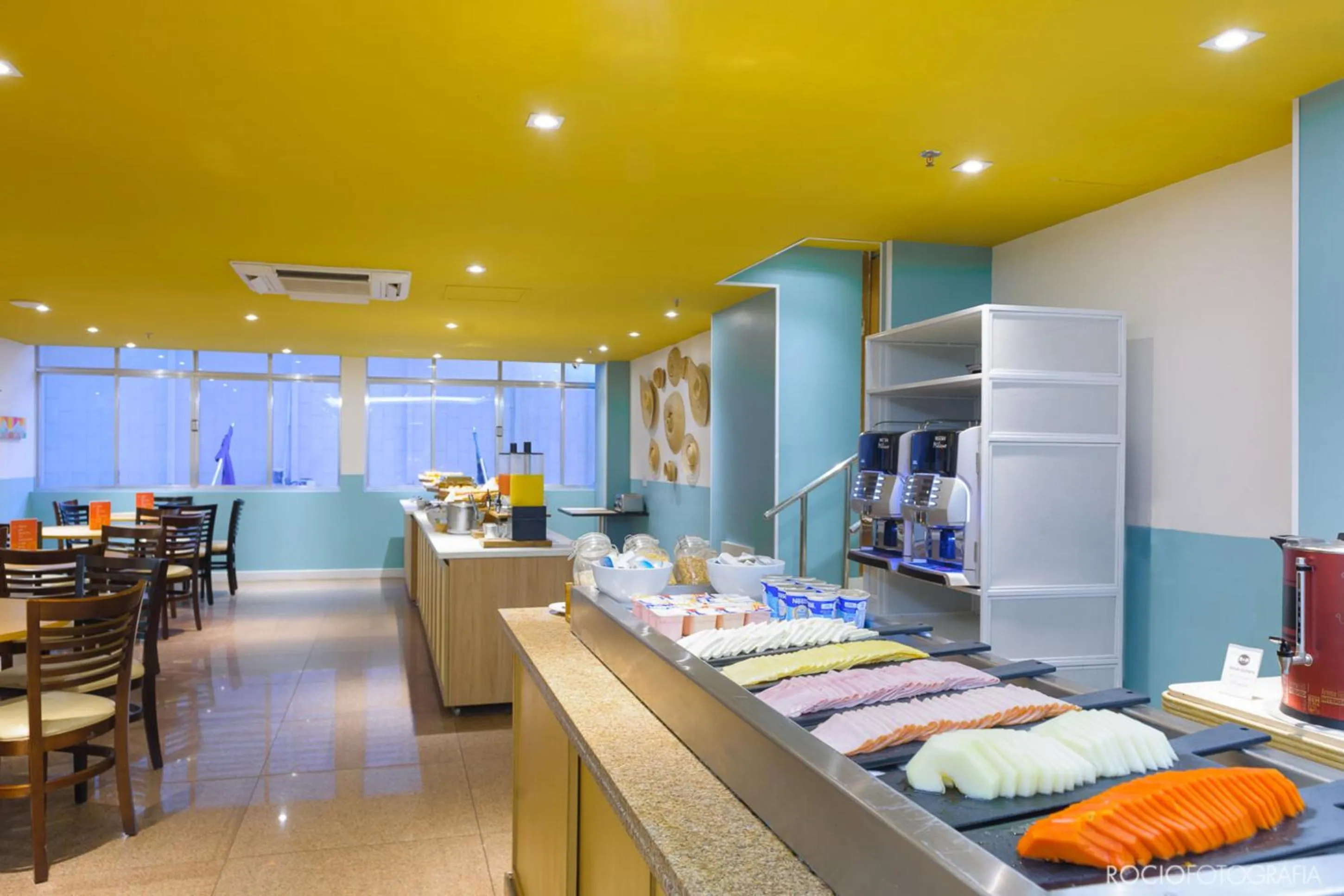 Restaurant/places to eat in B&B HOTEL Rio Copacabana Forte