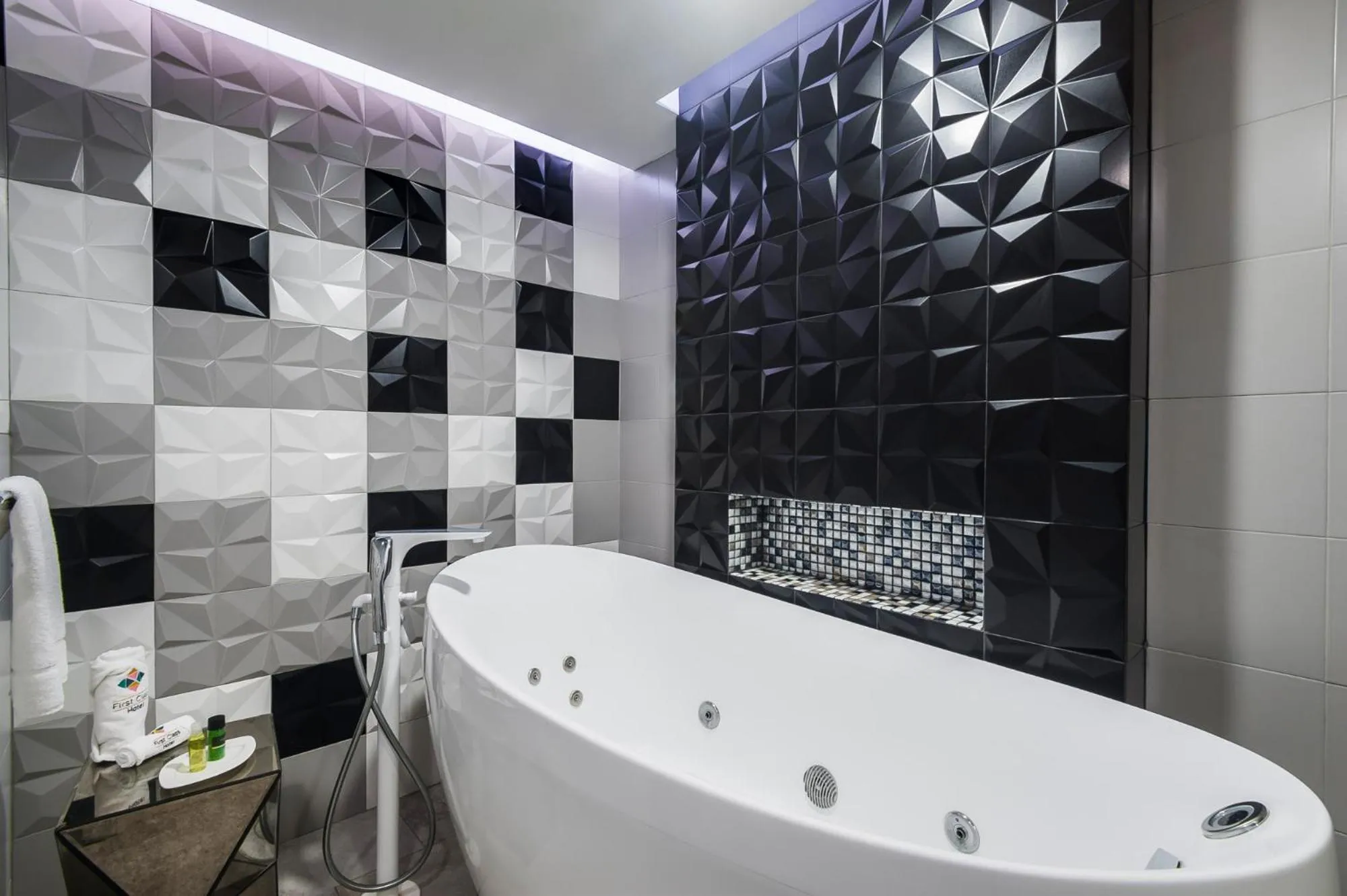 Hot Tub in FCH Hotel Expo Adults only