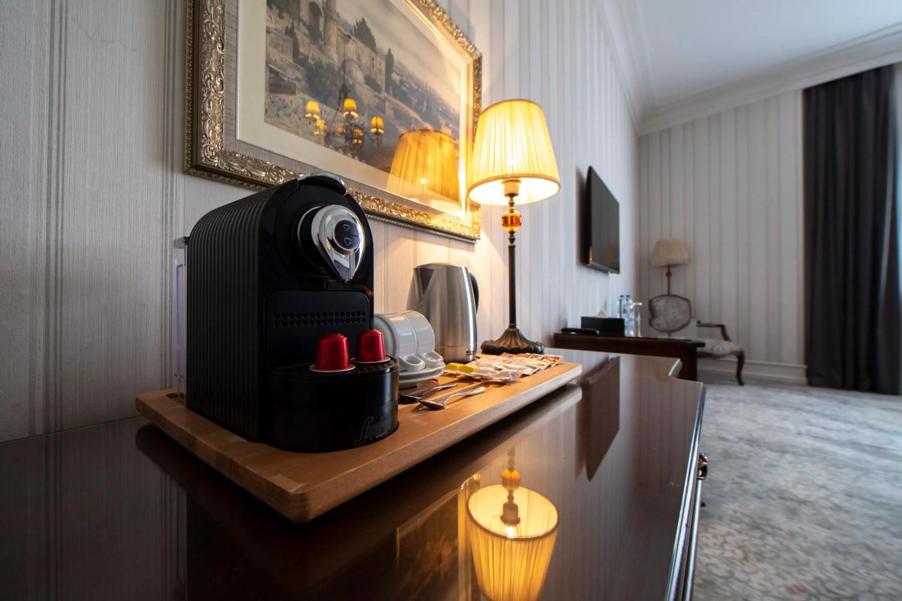 Coffee/tea facilities in Sapphire City Hotel