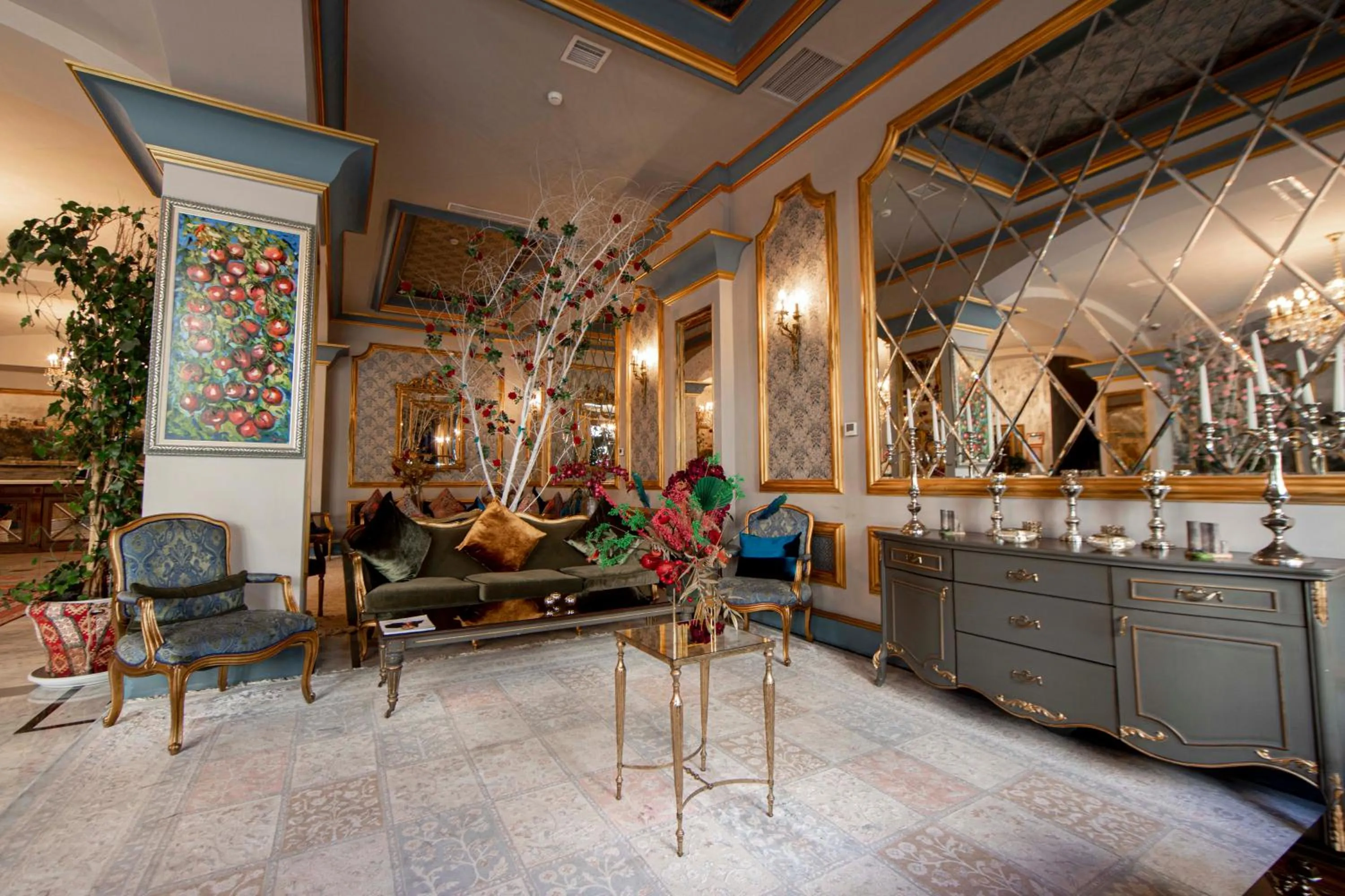 Lobby or reception in Sapphire City Hotel