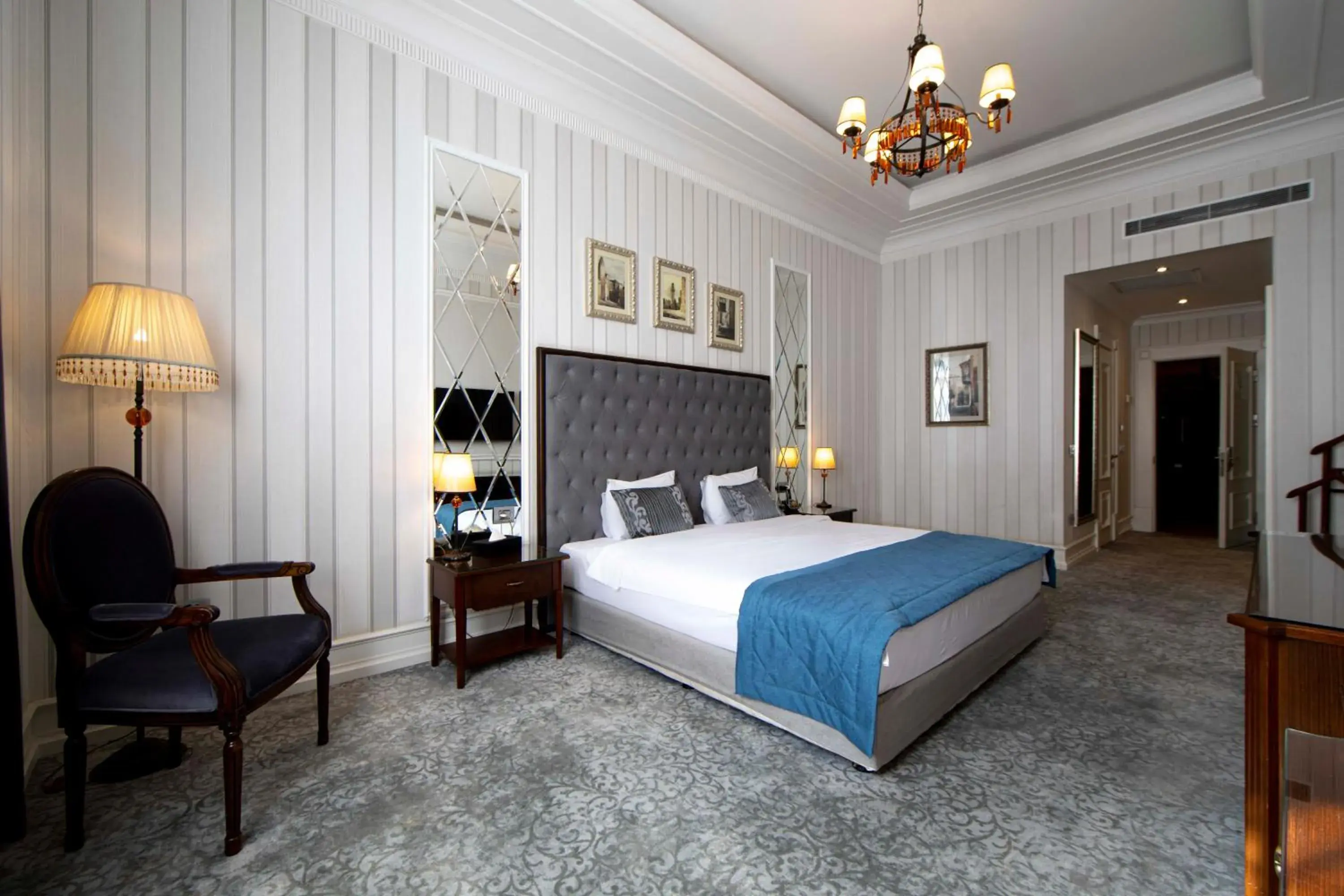 Standard Double or Twin Room in Sapphire City Hotel Standard Double or Twin Room in Sapphire City Hotel