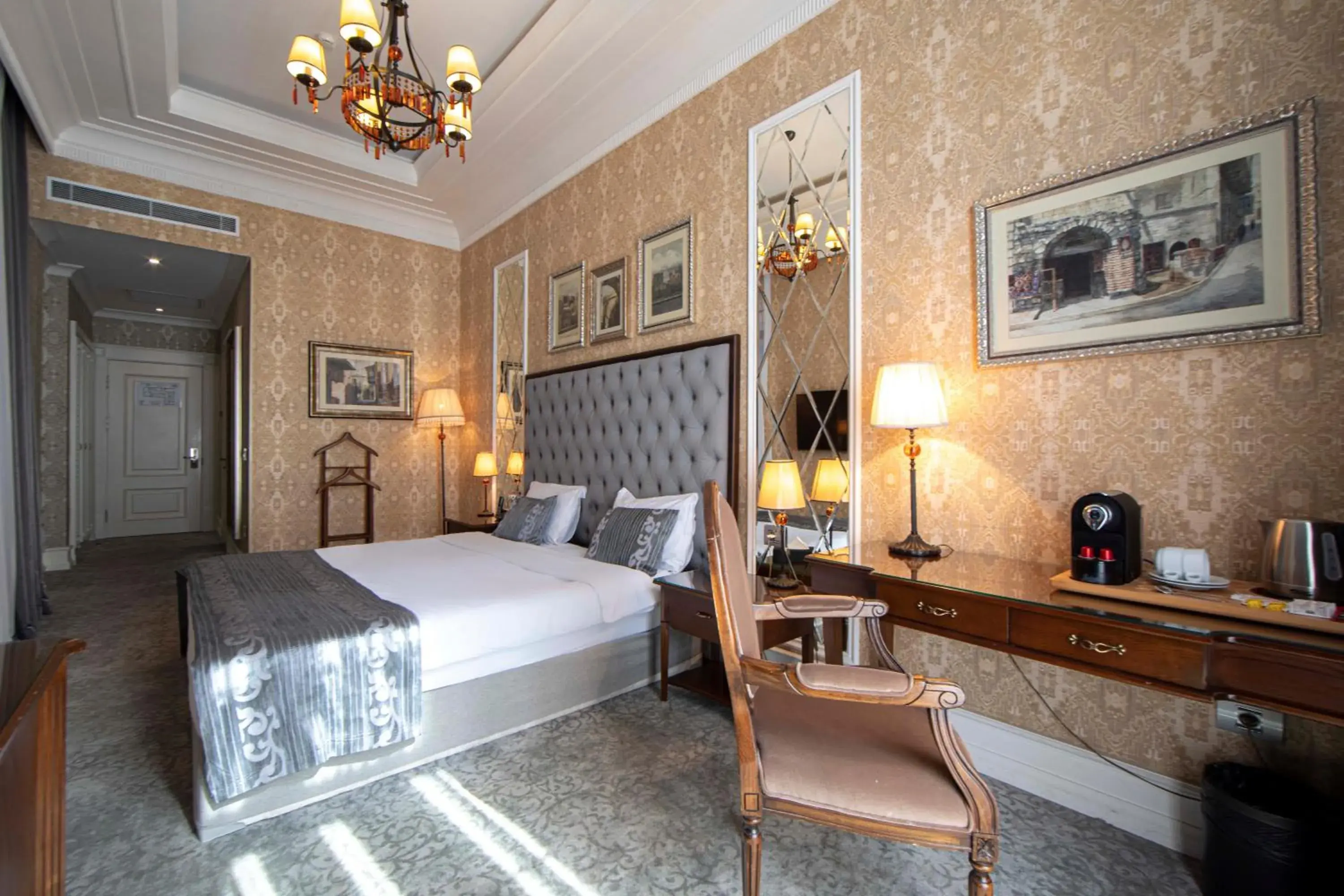 Deluxe Double or Twin Room in Sapphire City Hotel Deluxe Double or Twin Room in Sapphire City Hotel