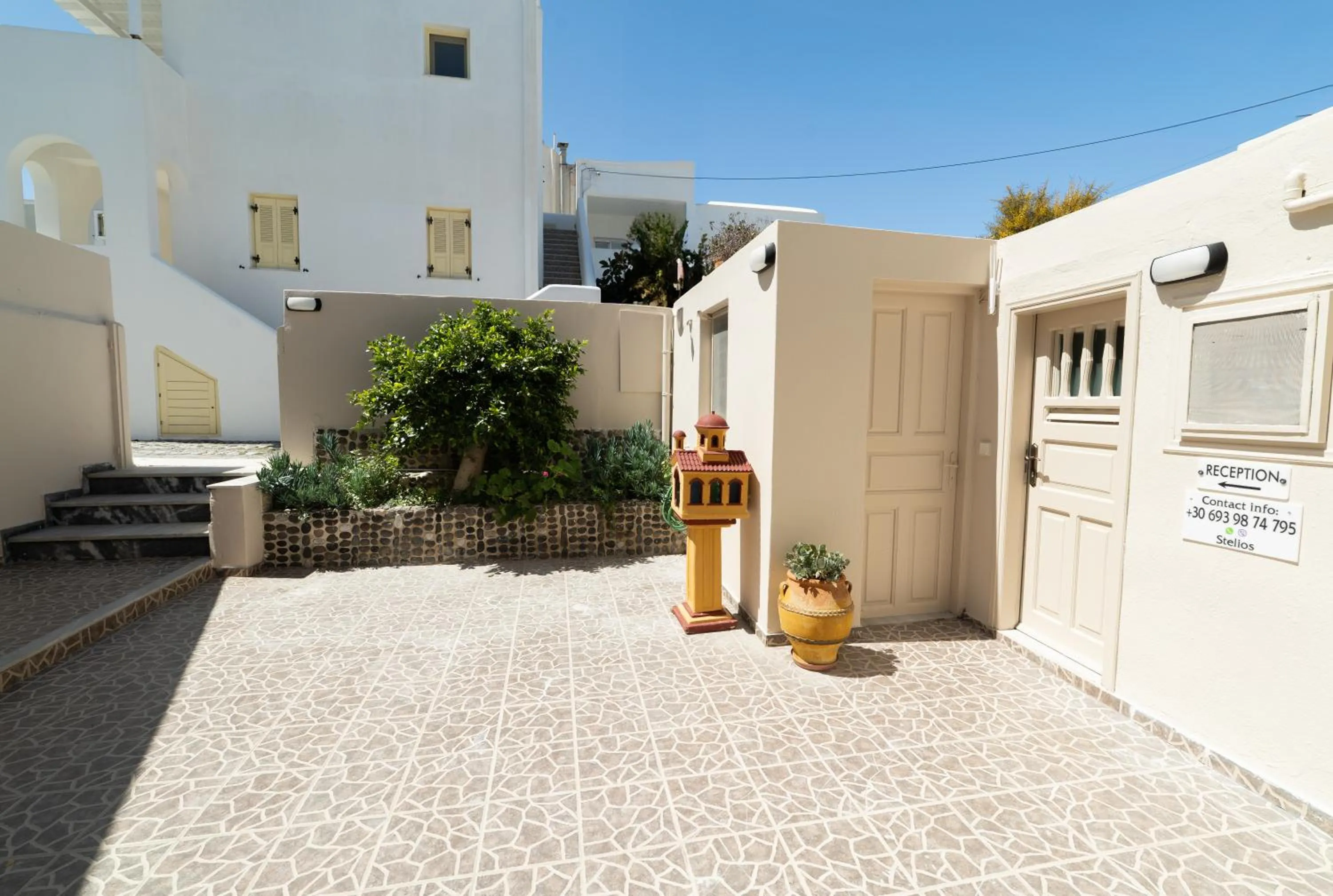 Property building in Villa Toula