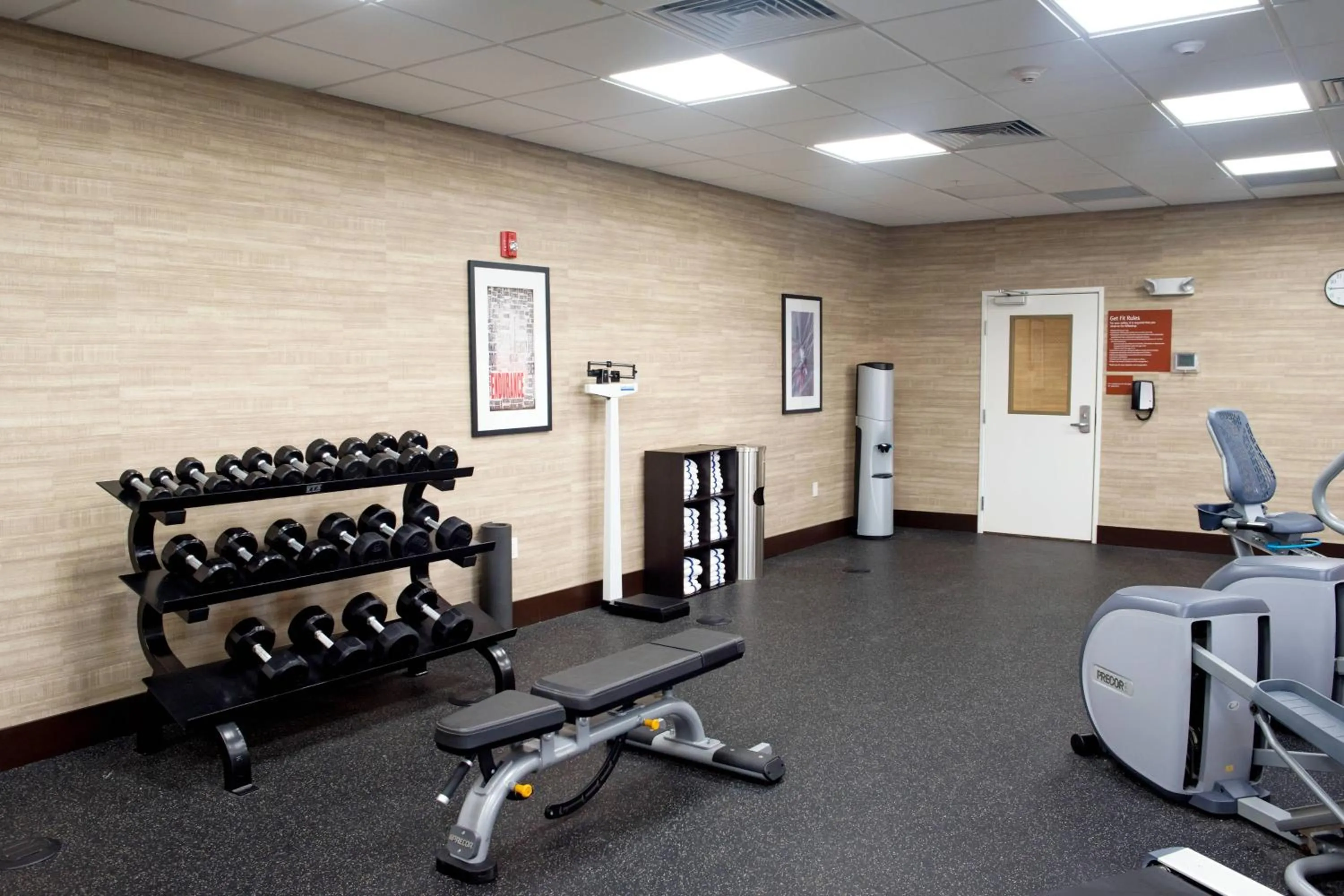 Fitness centre/facilities in TownePlace Suites by Marriott Ames