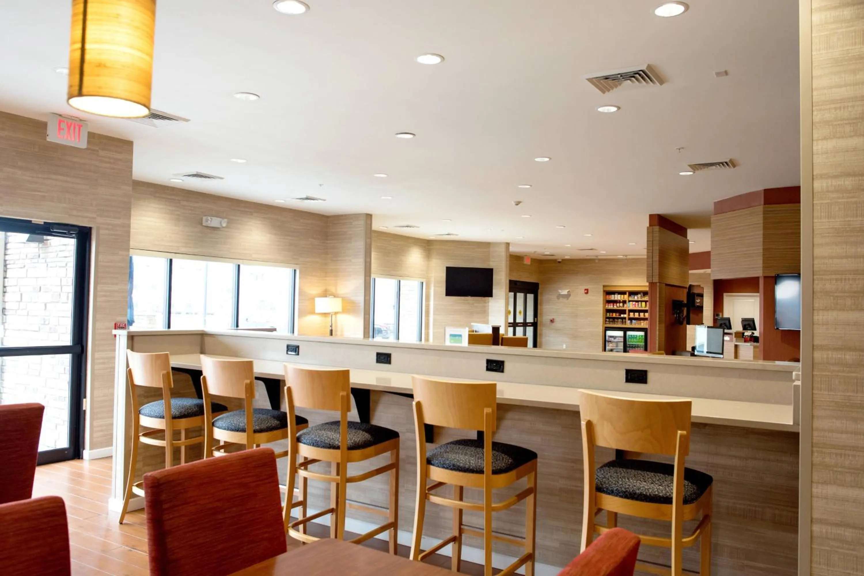Restaurant/places to eat in TownePlace Suites by Marriott Ames