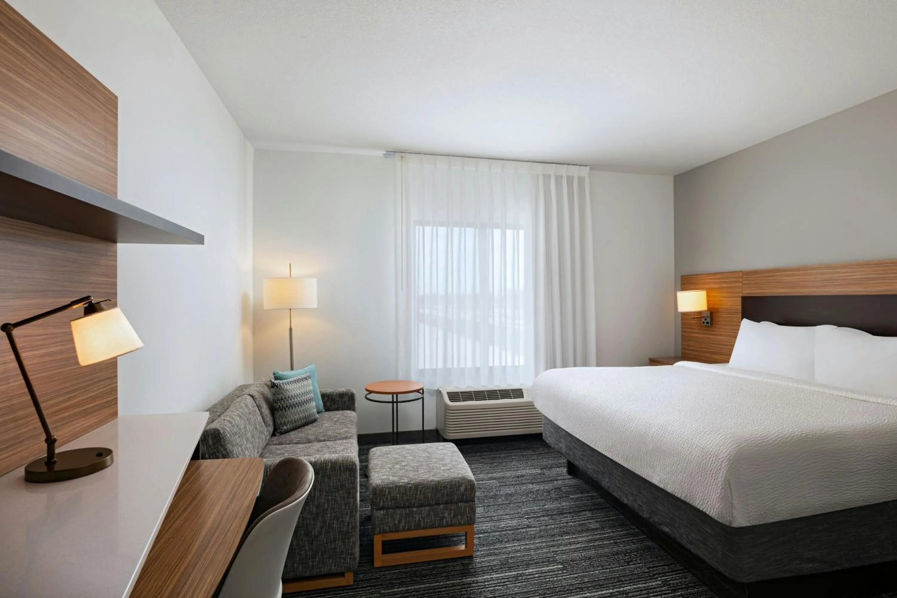 Photo of the whole room, Bed in TownePlace Suites by Marriott Ames