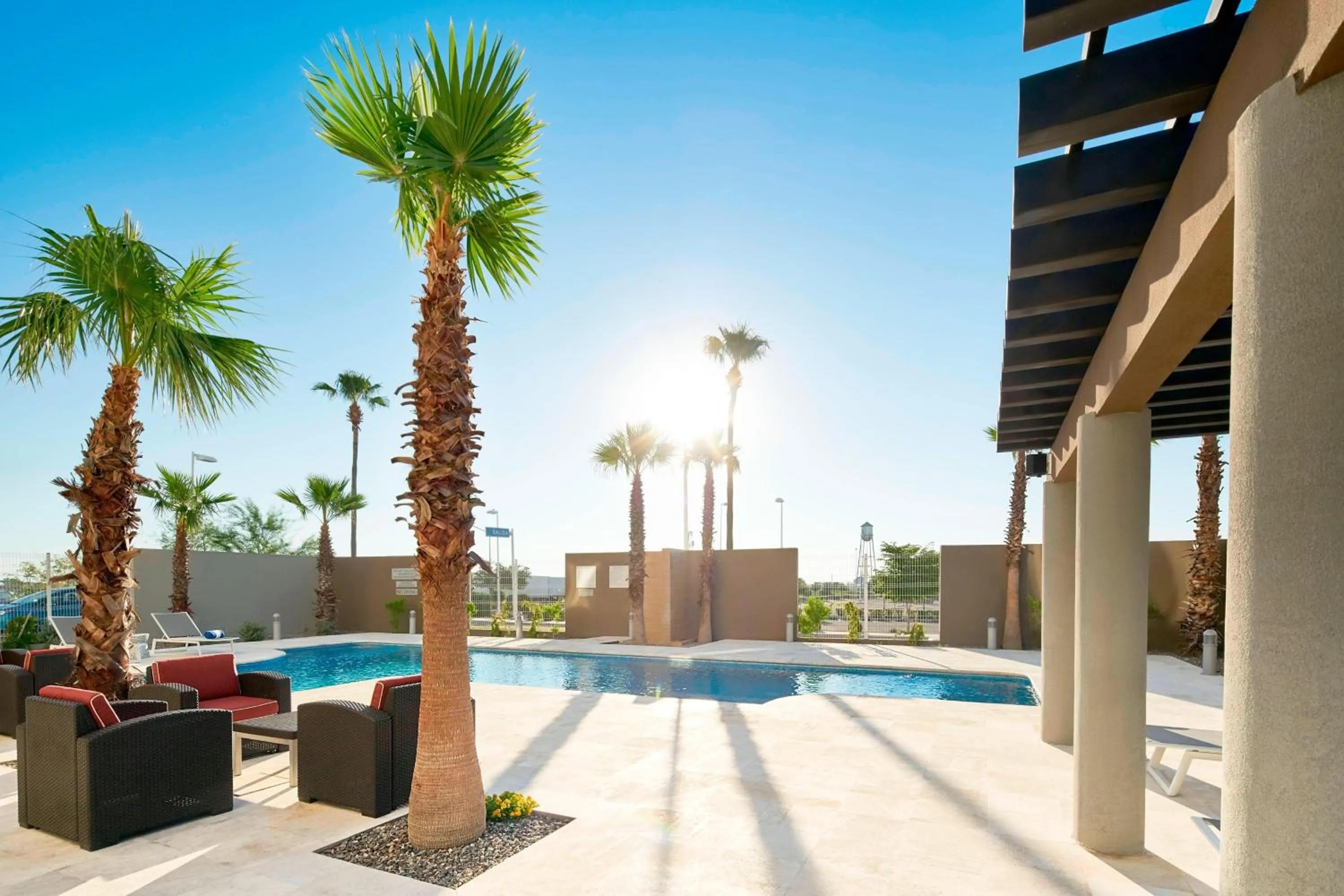 Swimming pool in Courtyard by Marriott Hermosillo