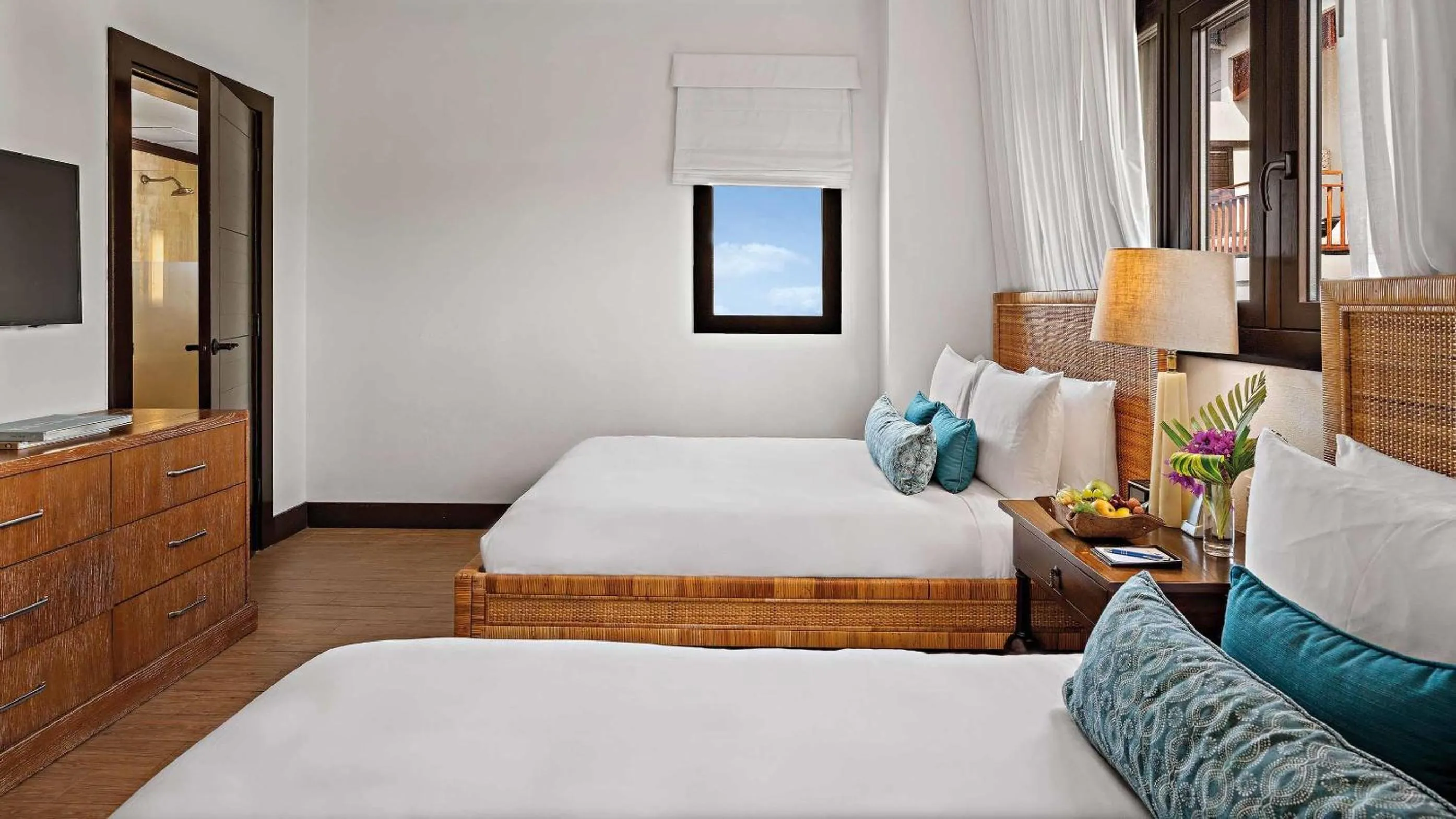 Bed in Zemi Beach House, LXR Hotels & Resorts
