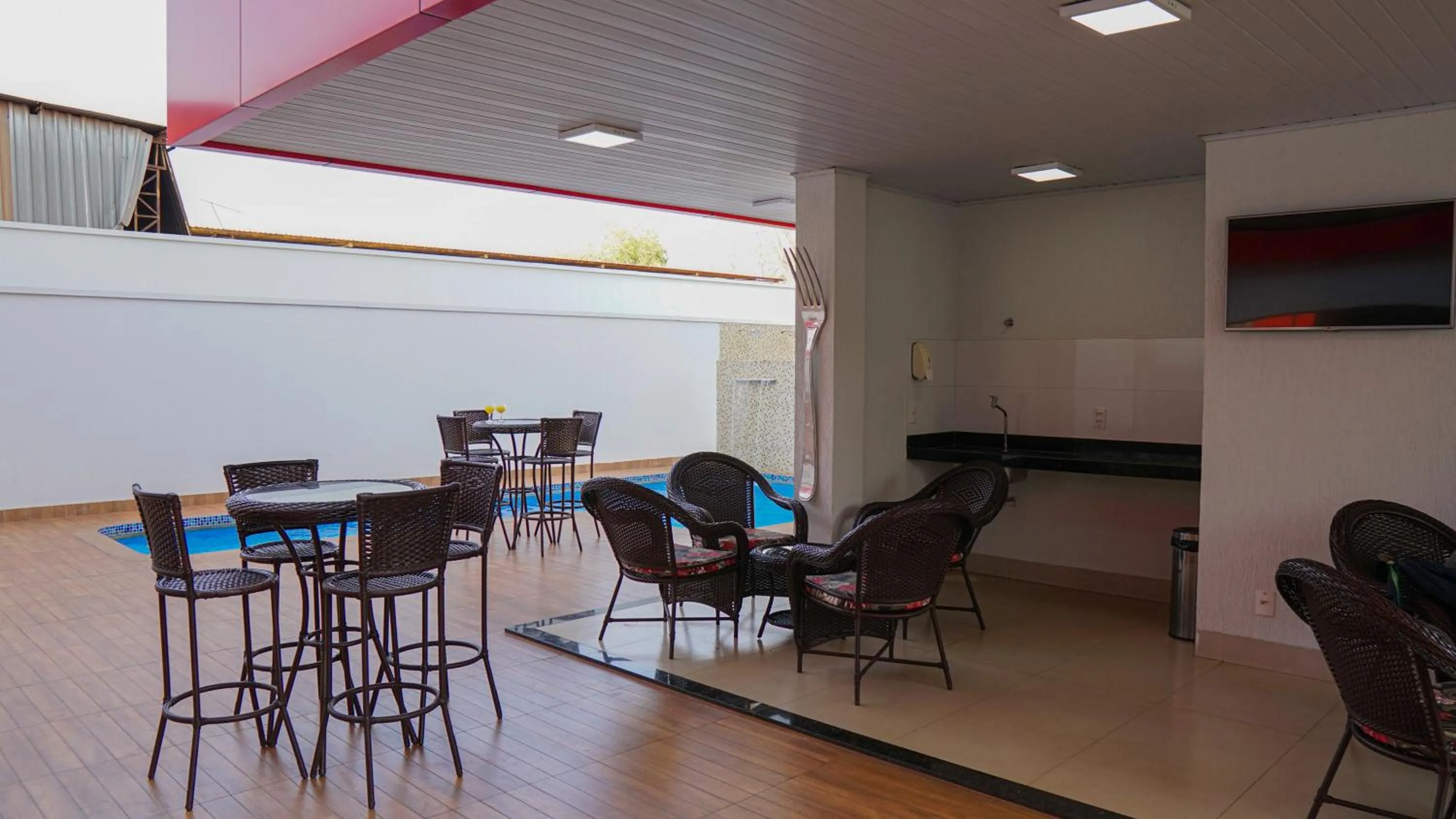 Swimming pool in Oiti Hotel - Gurupi