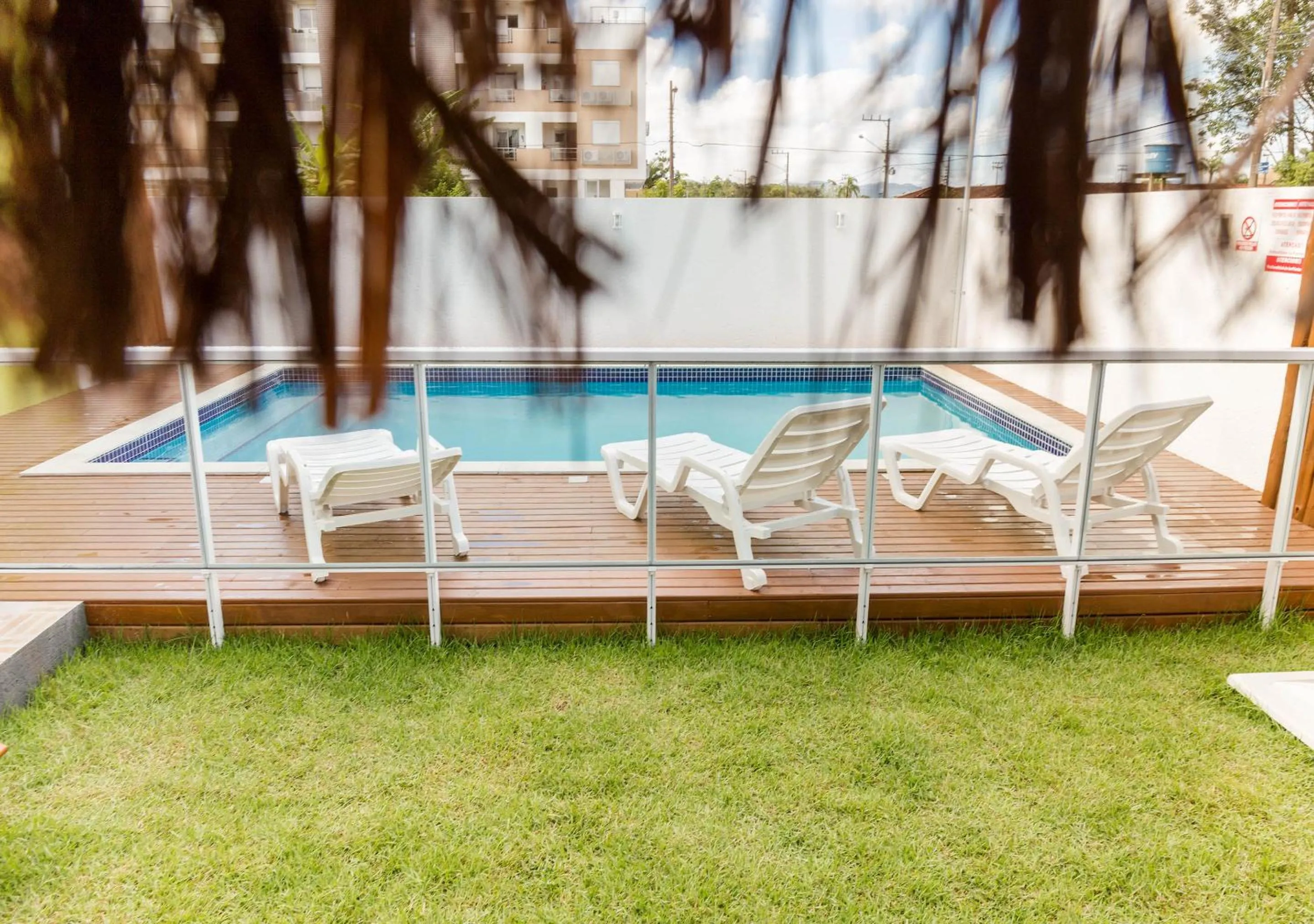 Swimming pool in Pousada Maiken