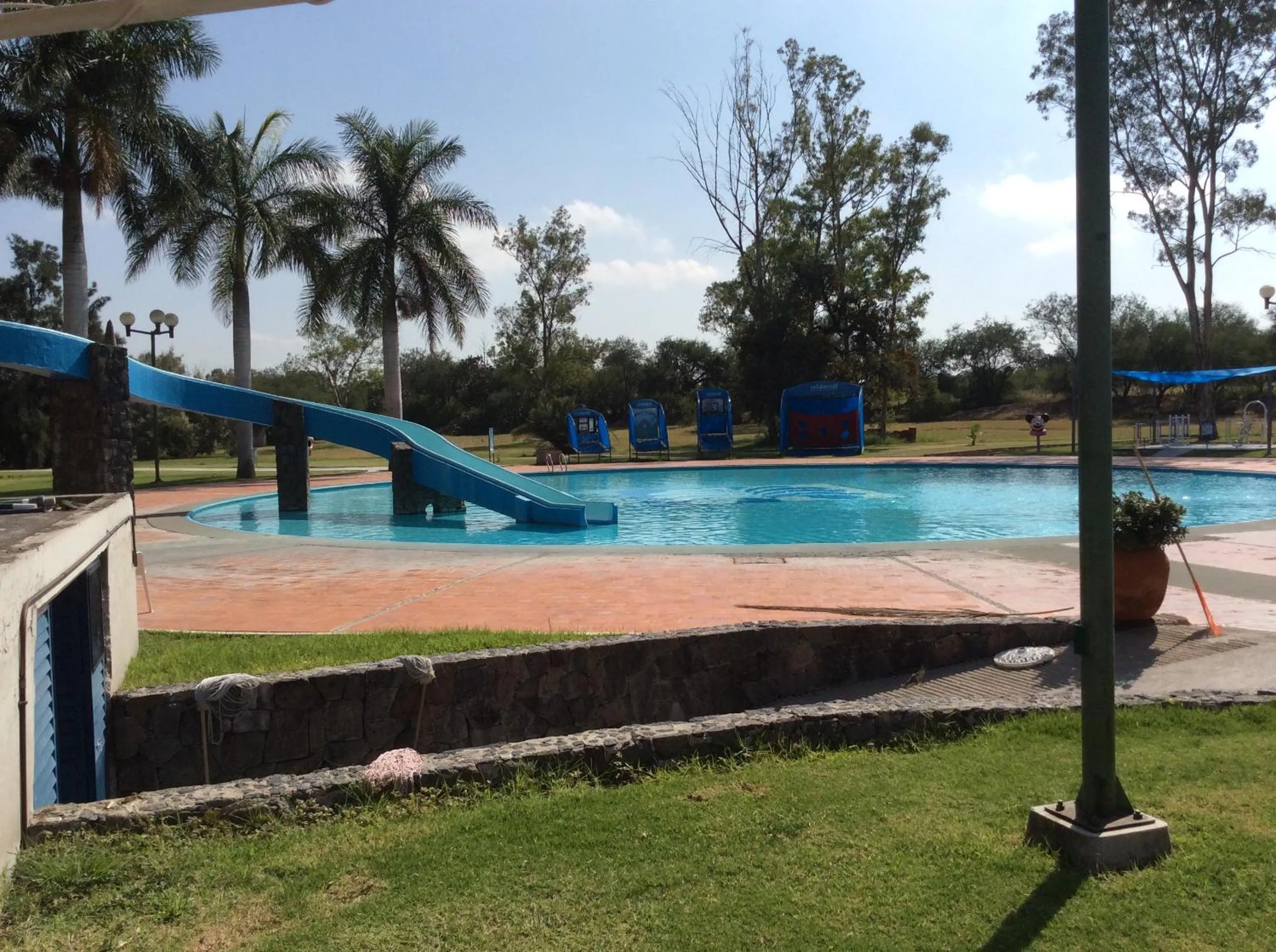 Swimming pool in Hotel Y Parque Acuático La Caldera