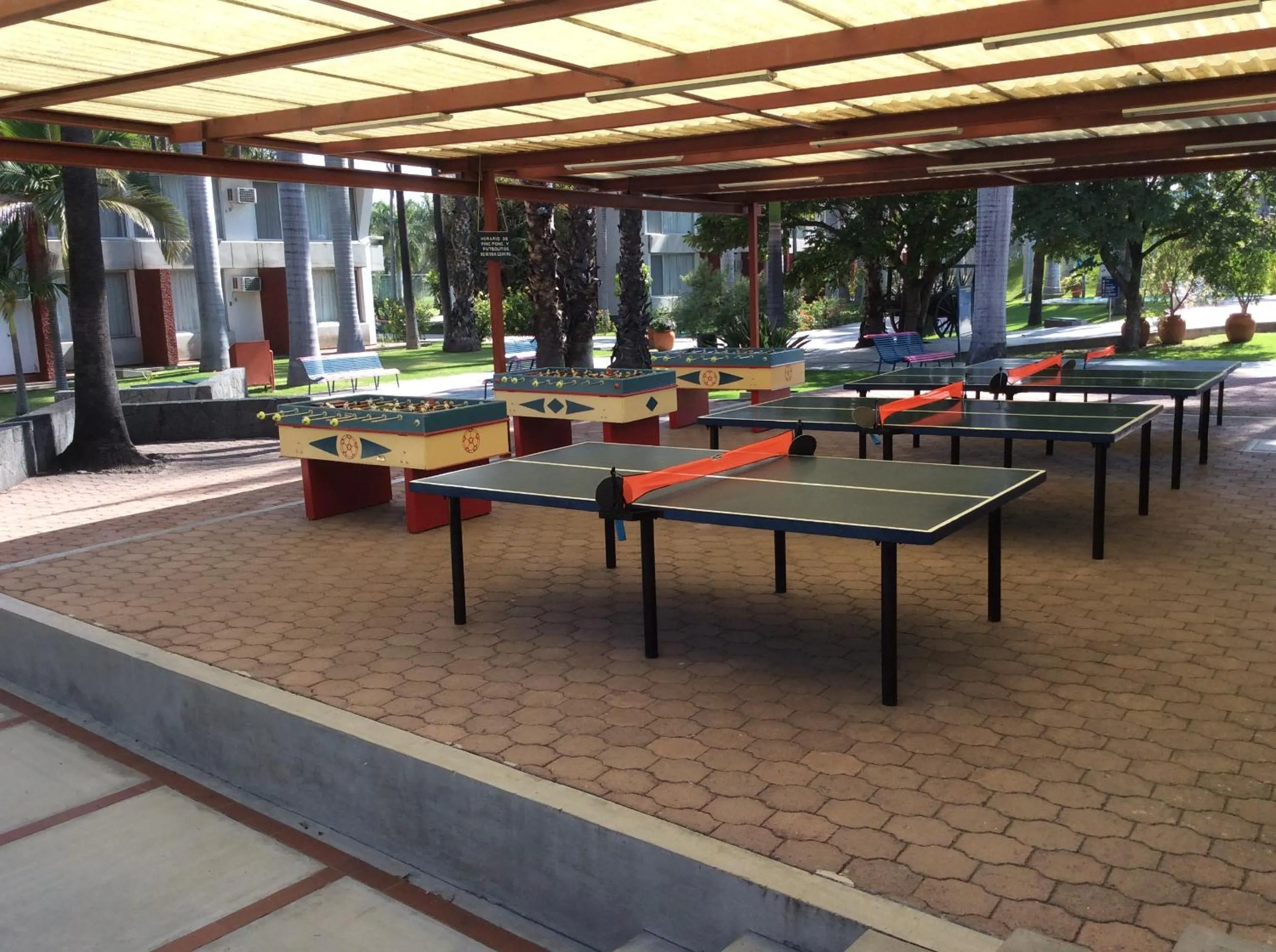 Table tennis in Hotel Y Parque Acuático La Caldera