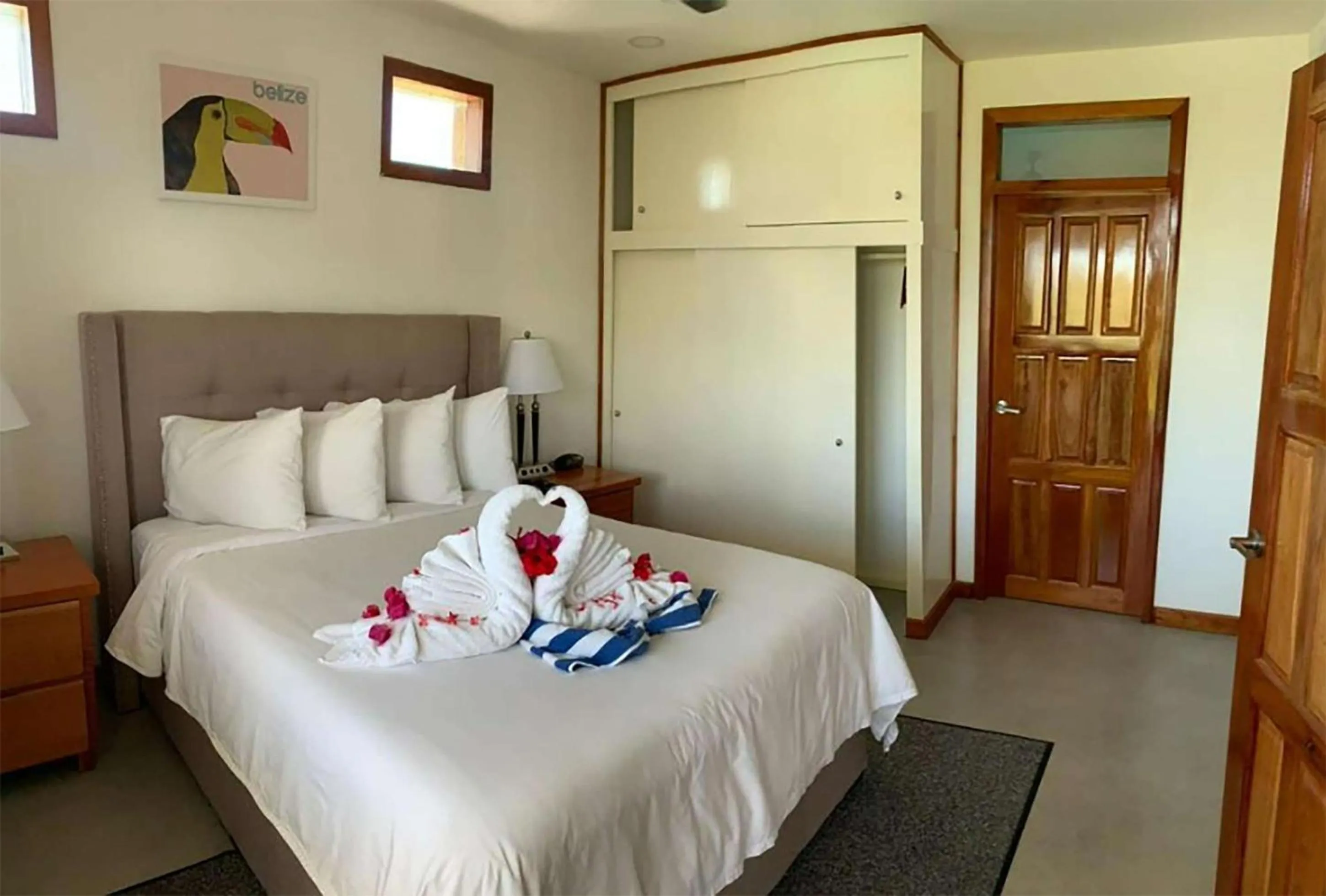 Bedroom, Bed in Best Western Grand Baymen Gardens