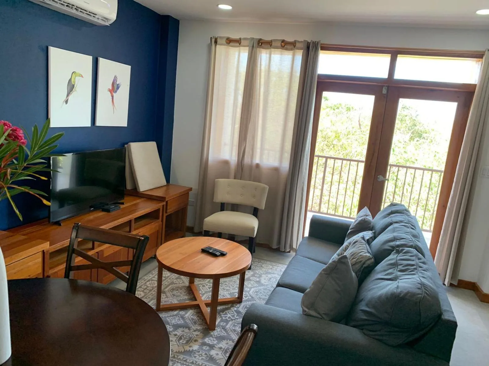 Living room in Best Western Grand Baymen Gardens