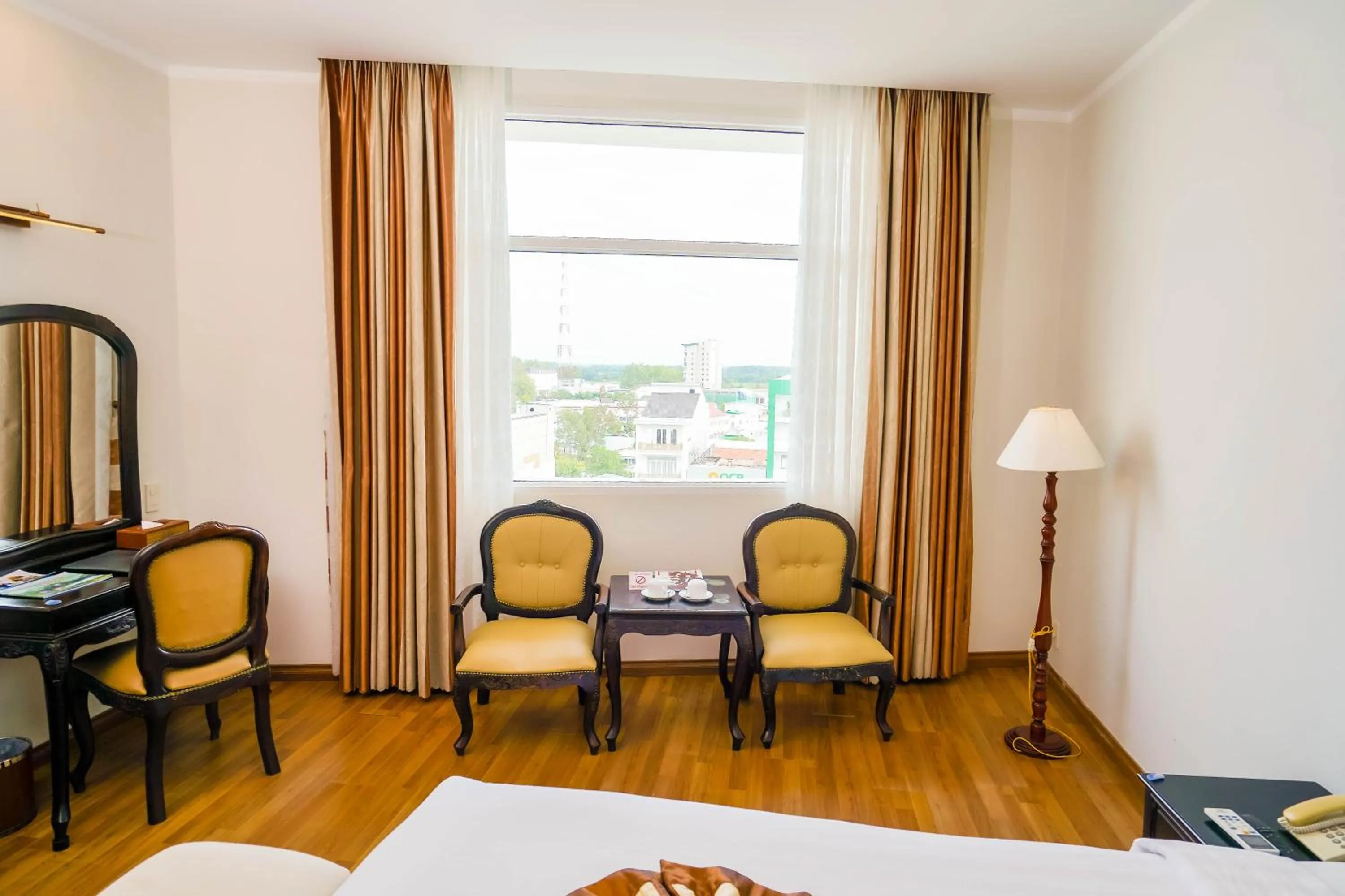 Bedroom, Bed in Hoa Binh 1 Hotel