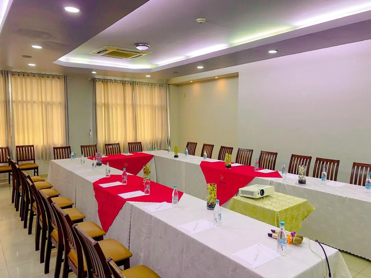 Meeting/conference room in Hoa Binh 1 Hotel