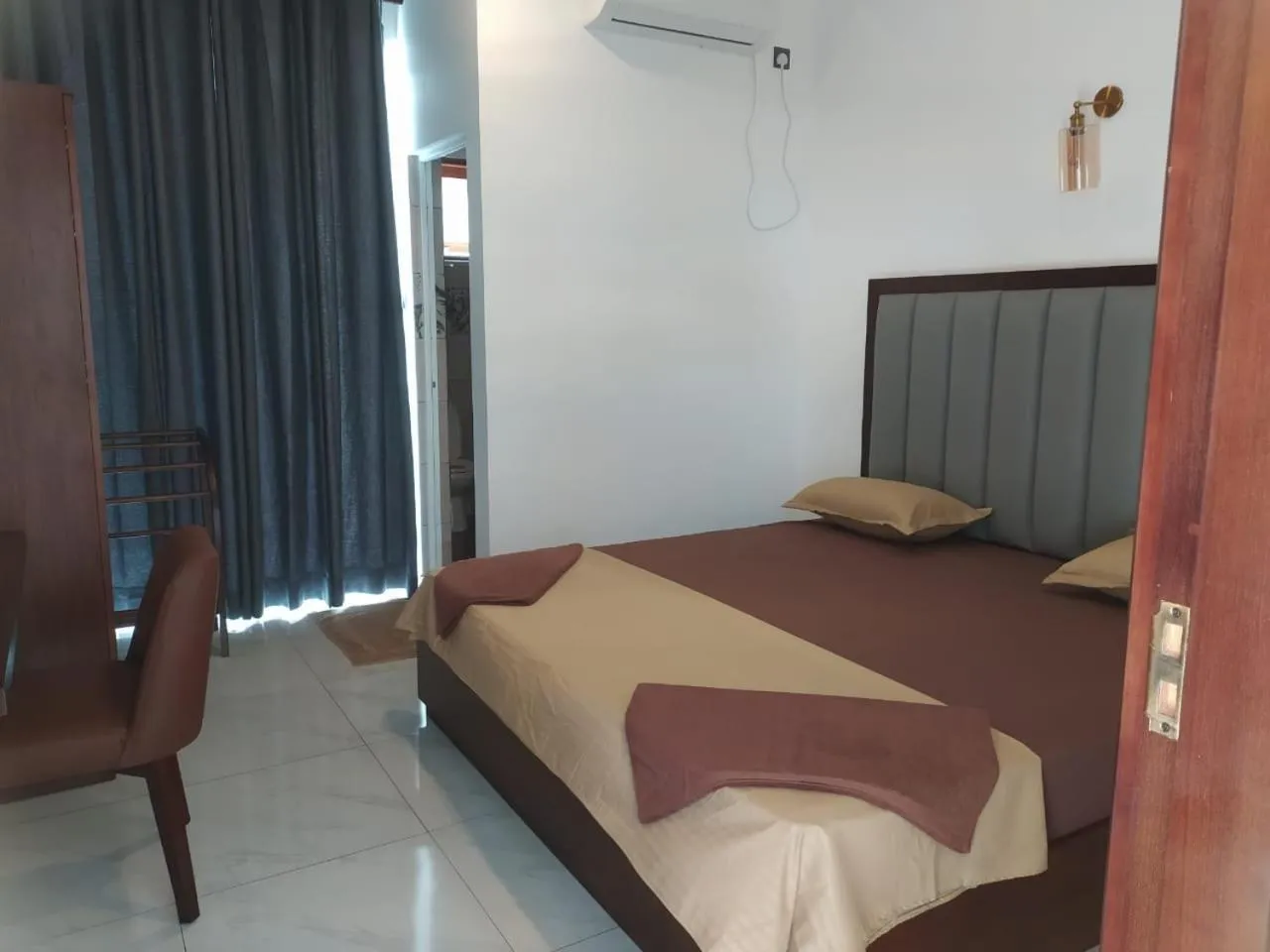 Bed in Hansa Surf Hotel