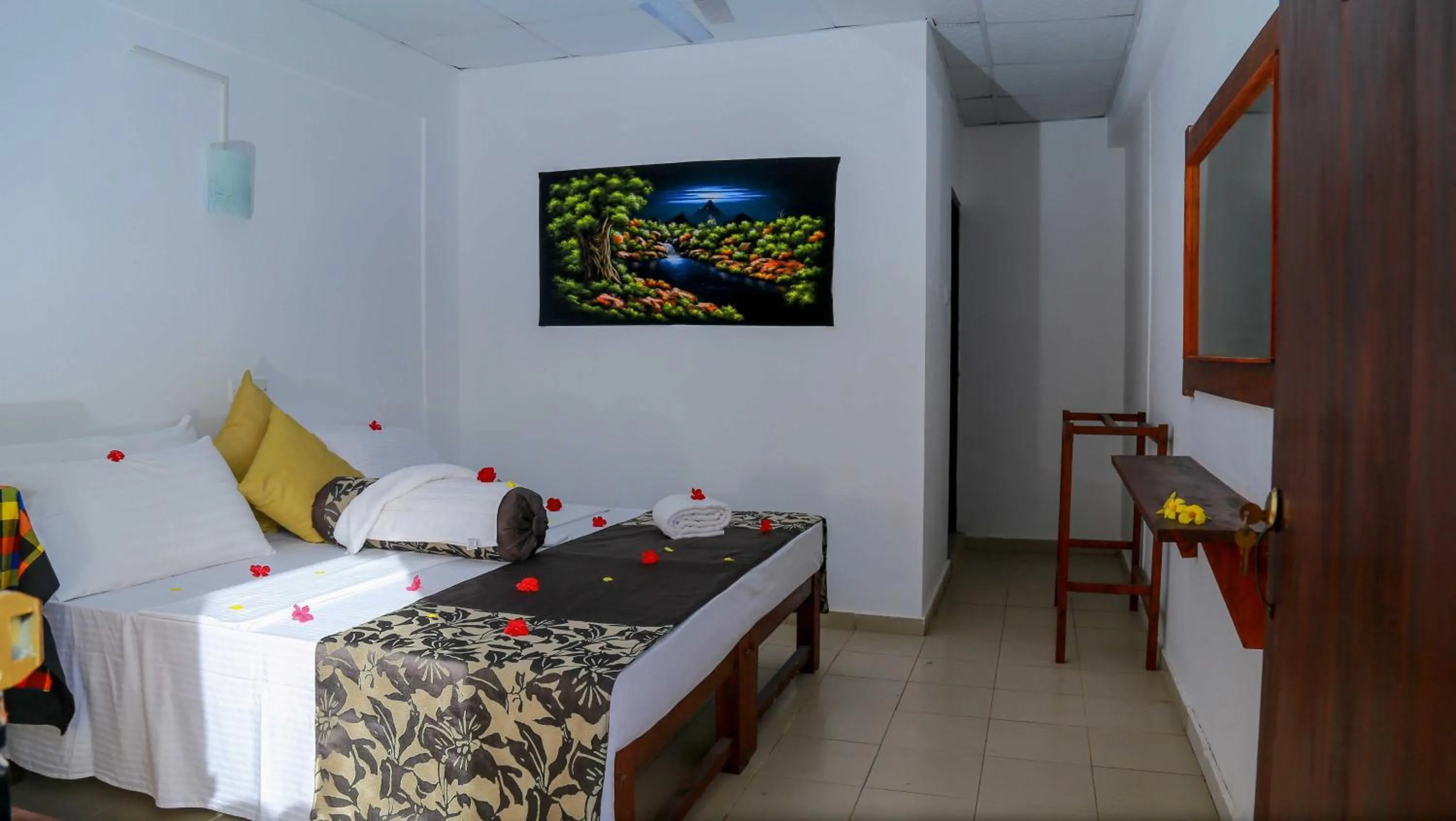 Bed in Hansa Surf Hotel