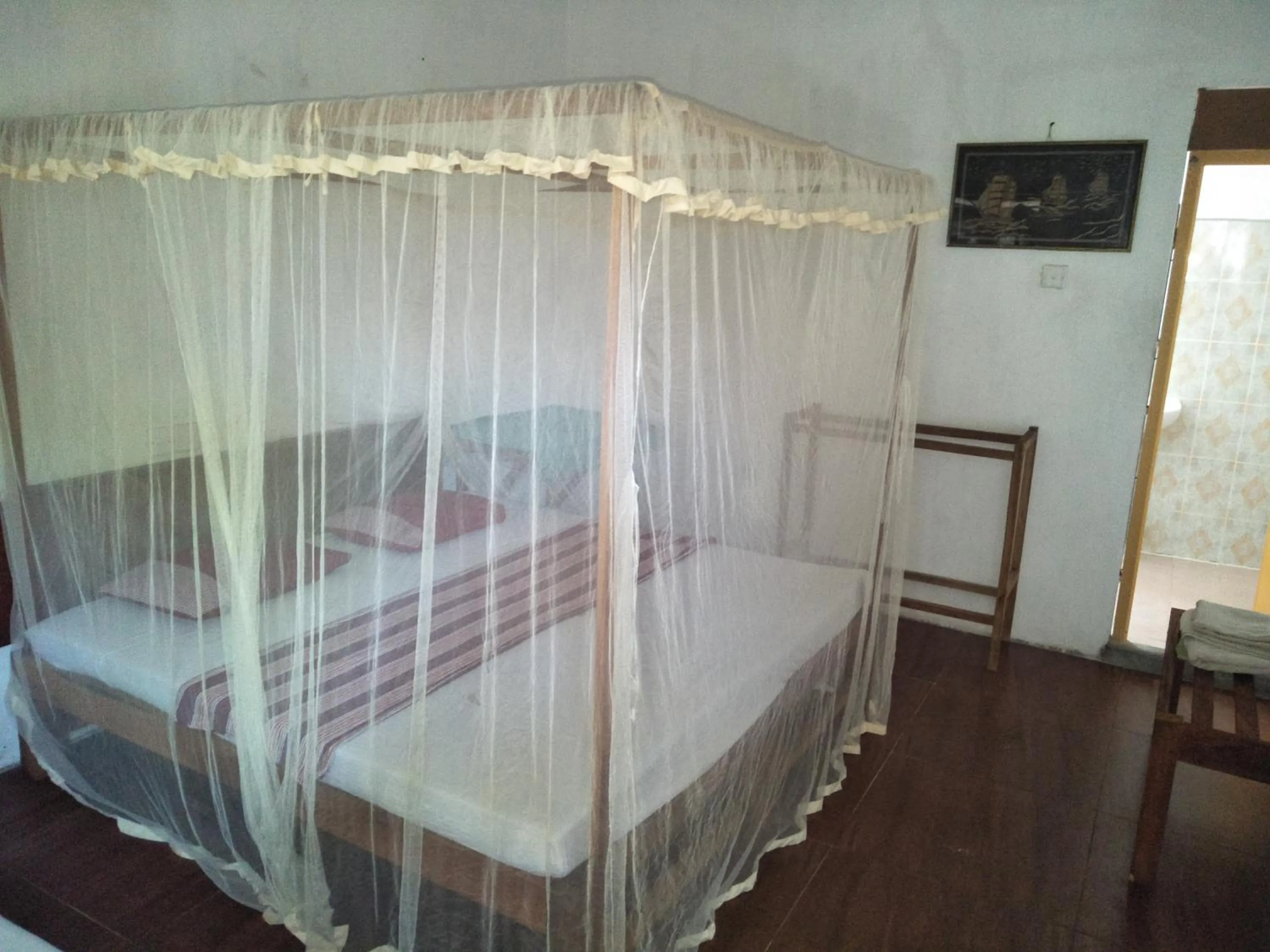 Bed in Hansa Surf Hotel