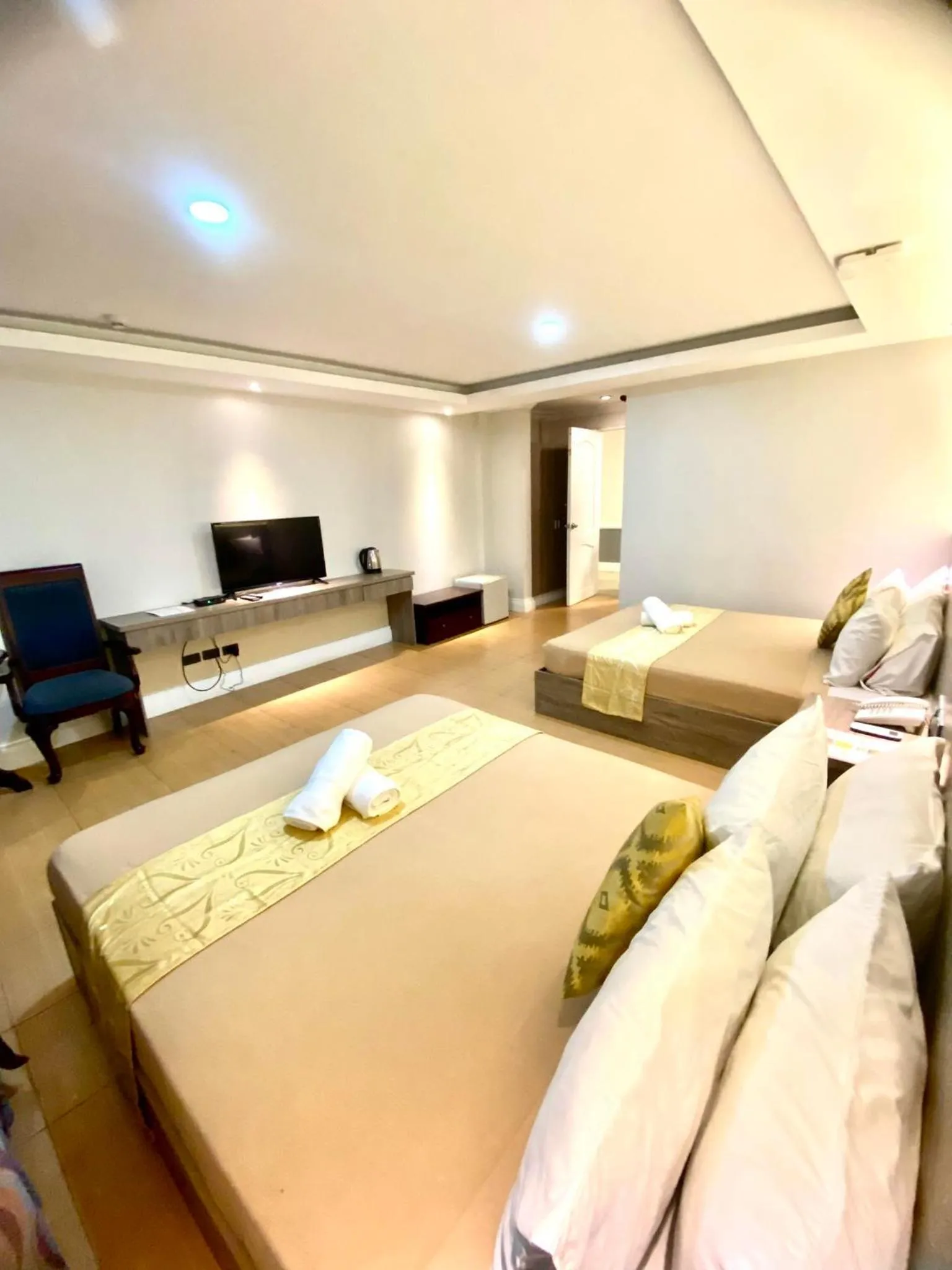 Bed in Hotel Euroasia By BLUEBOOKERS