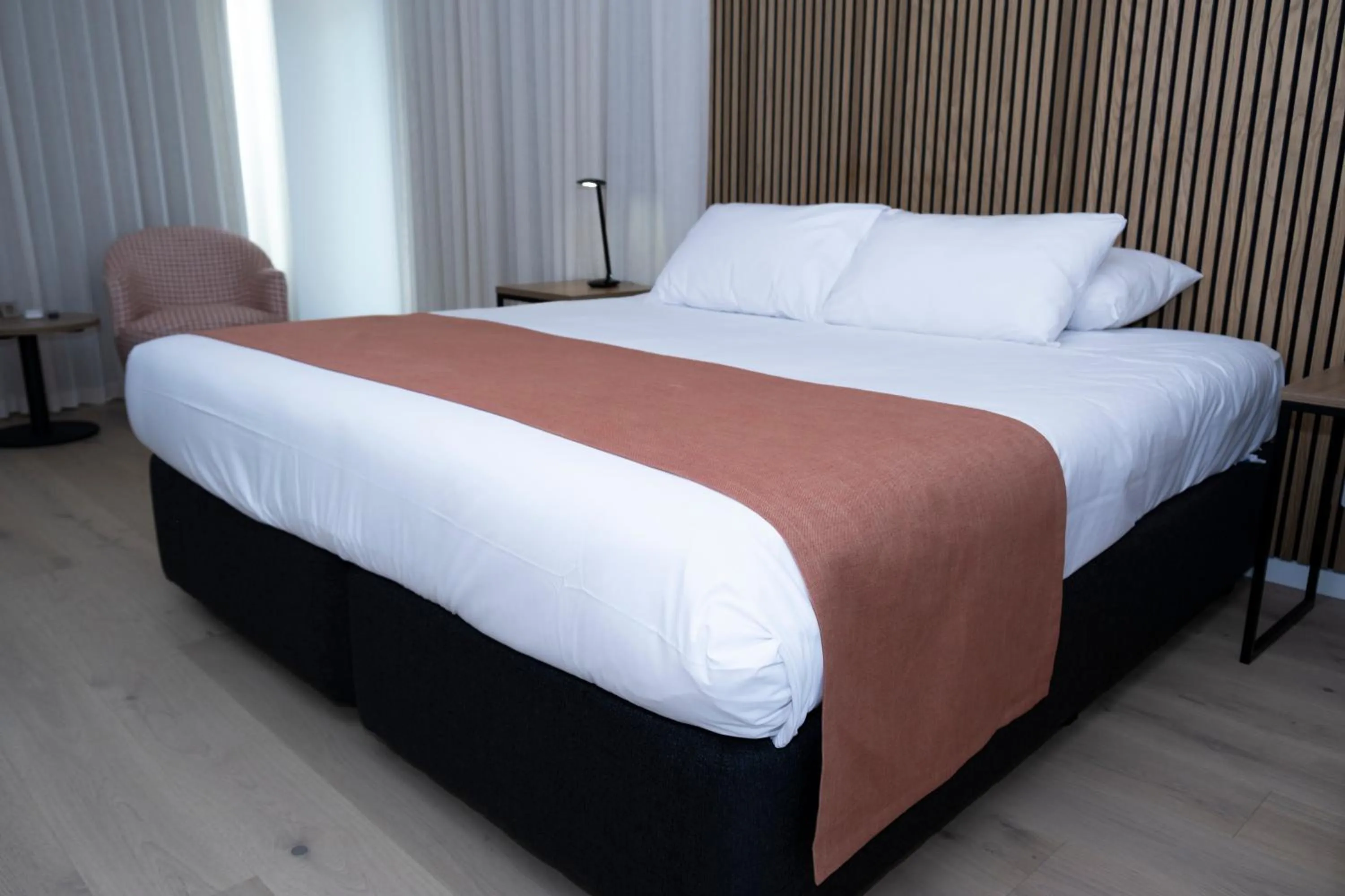 Bed in Keith Motor Inn