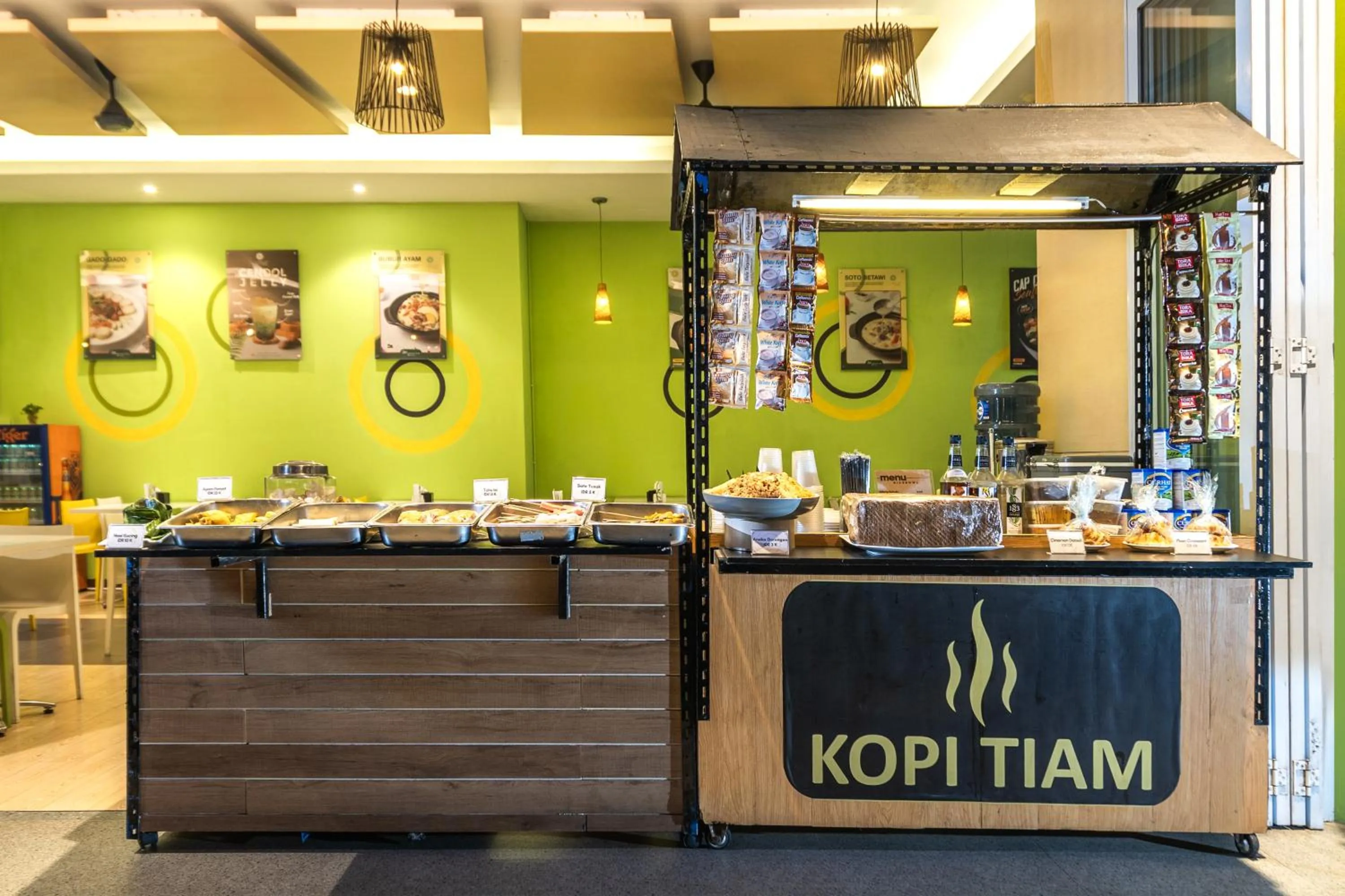 Restaurant/places to eat in Zest Harbour Bay Batam by Swiss-Belhotel International