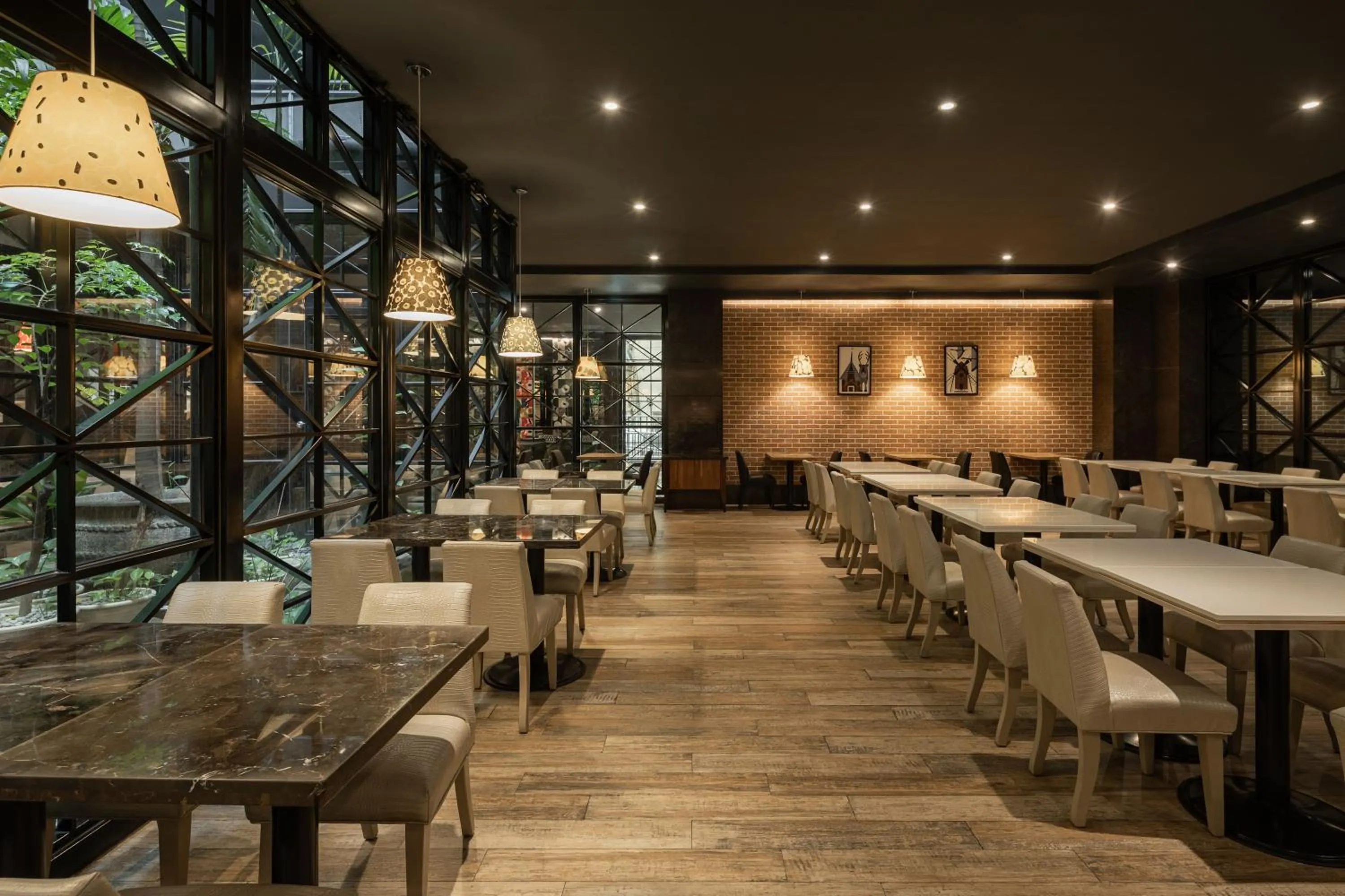 Restaurant/places to eat in Kindness Hotel - Jue Ming