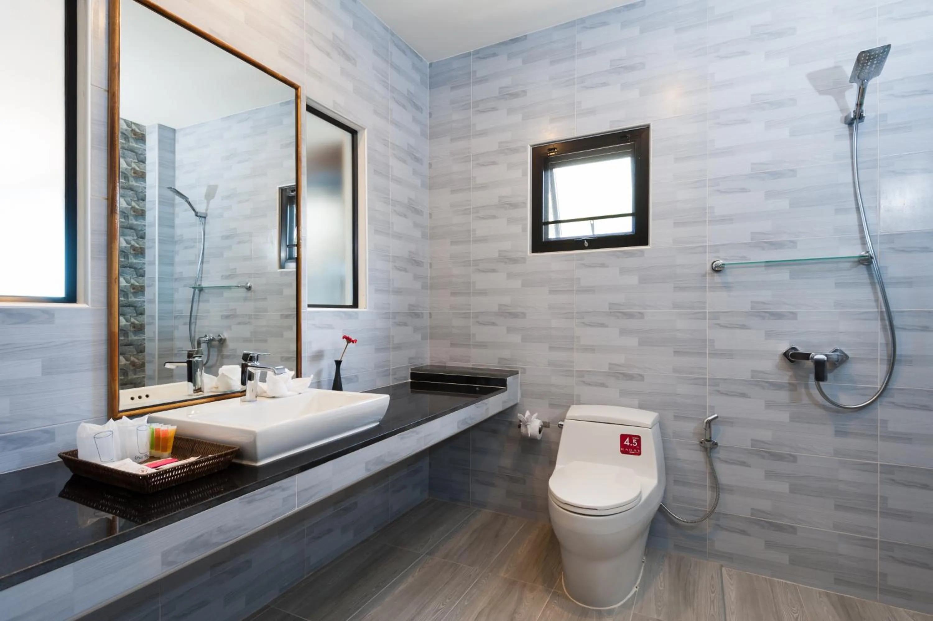 Bathroom in Simple Life Cliff View Resort