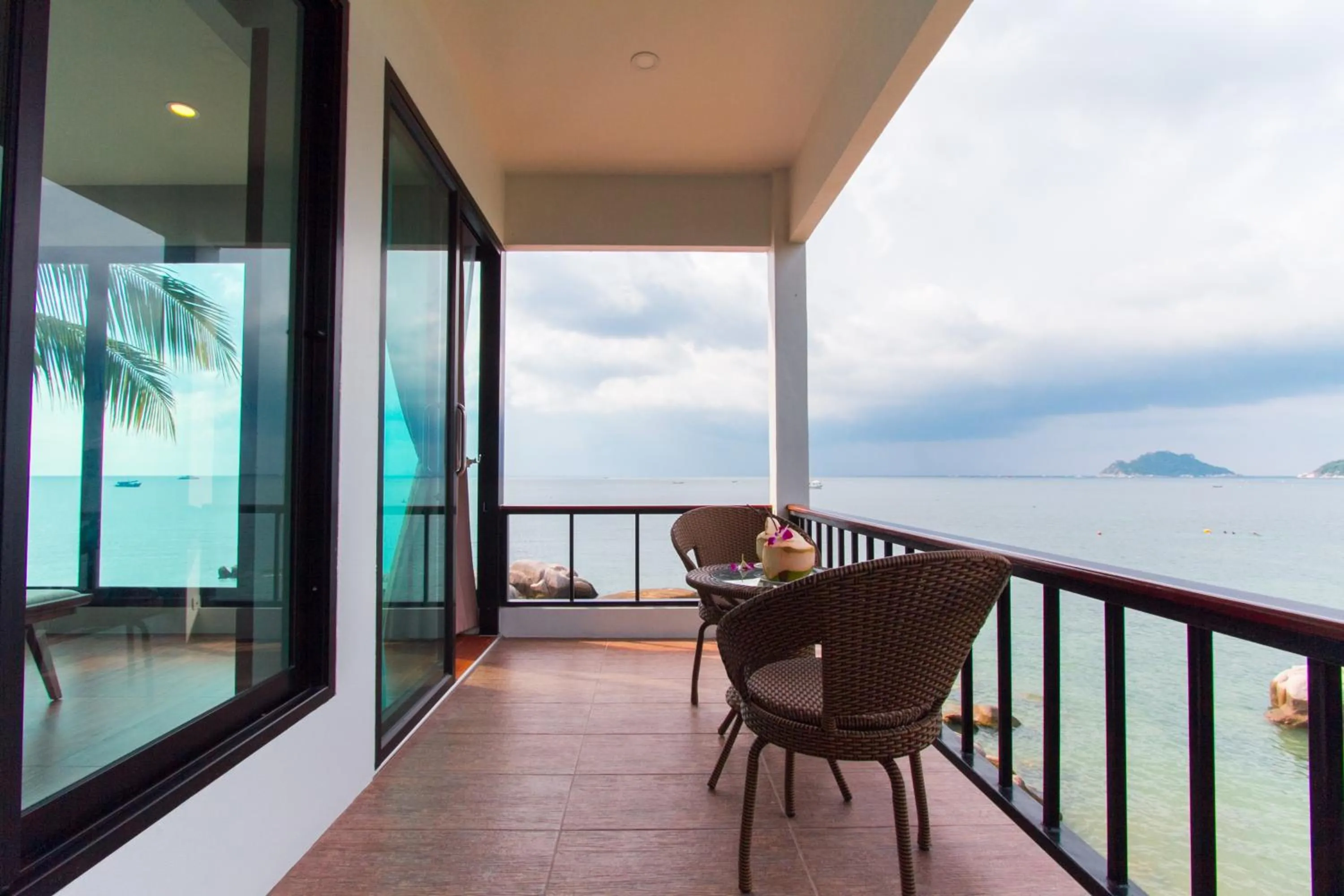 Balcony/Terrace in Simple Life Cliff View Resort
