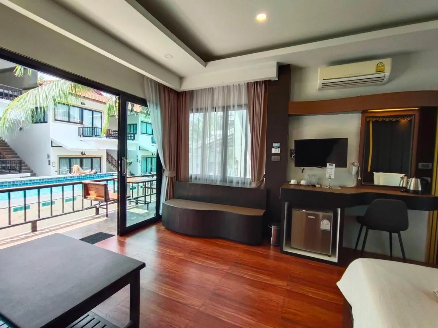 Bedroom in Simple Life Cliff View Resort