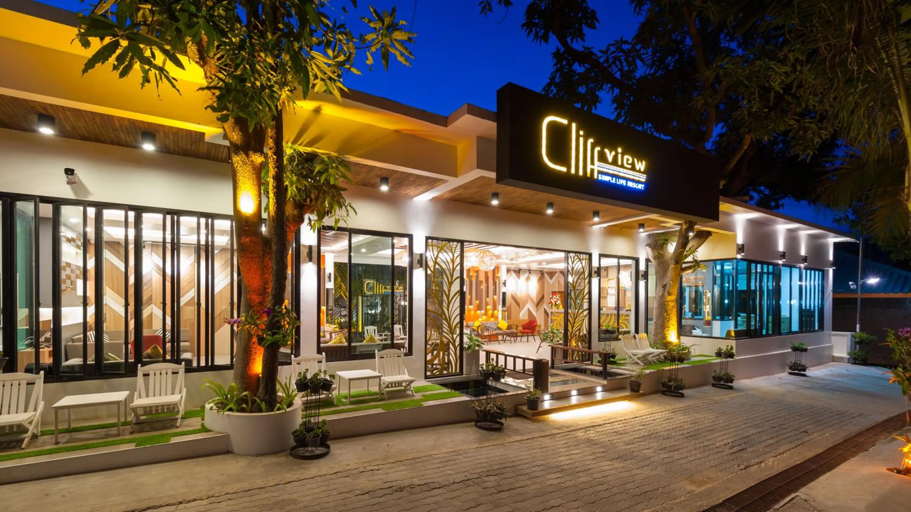 Off site in Simple Life Cliff View Resort