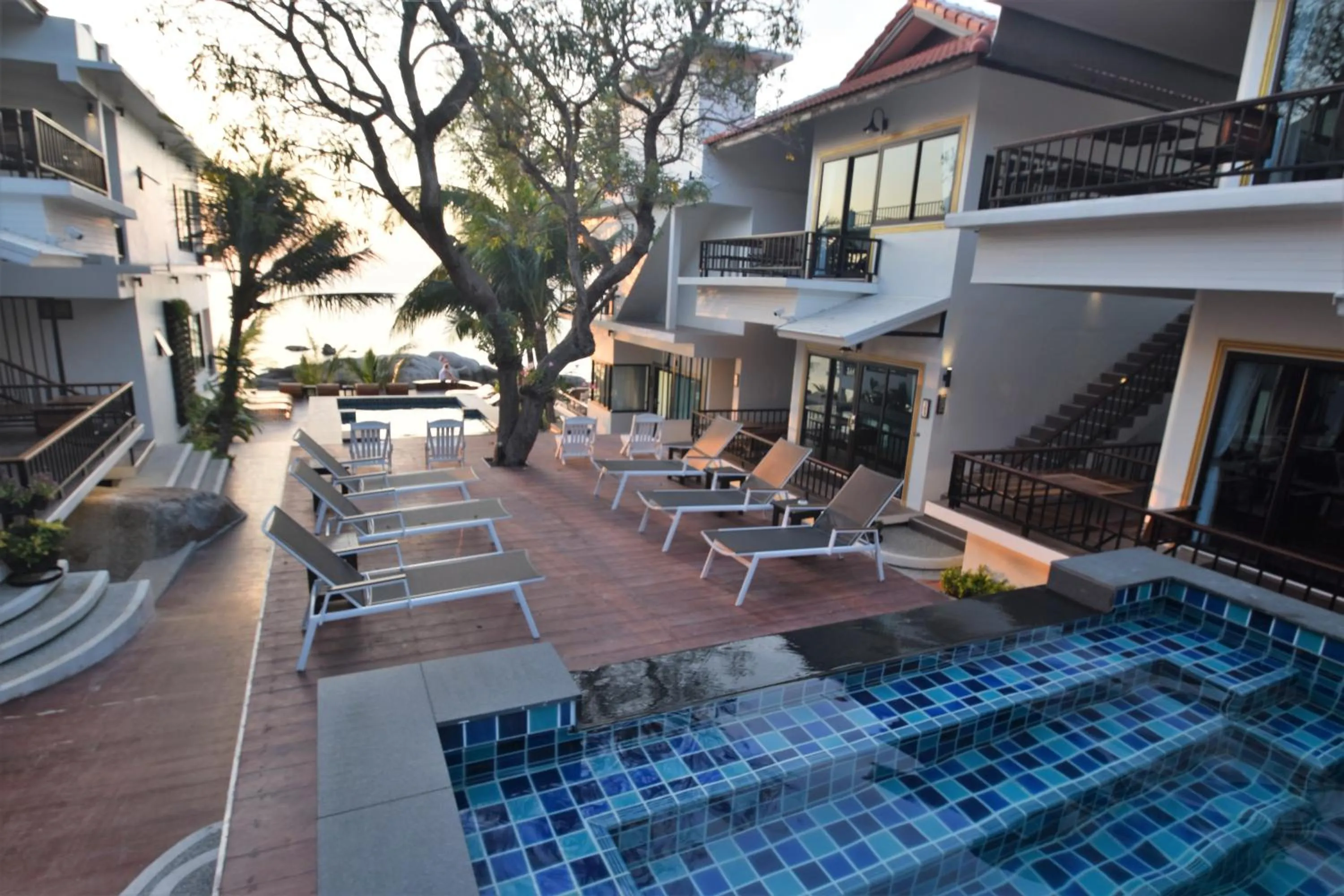 Pool view in Simple Life Cliff View Resort