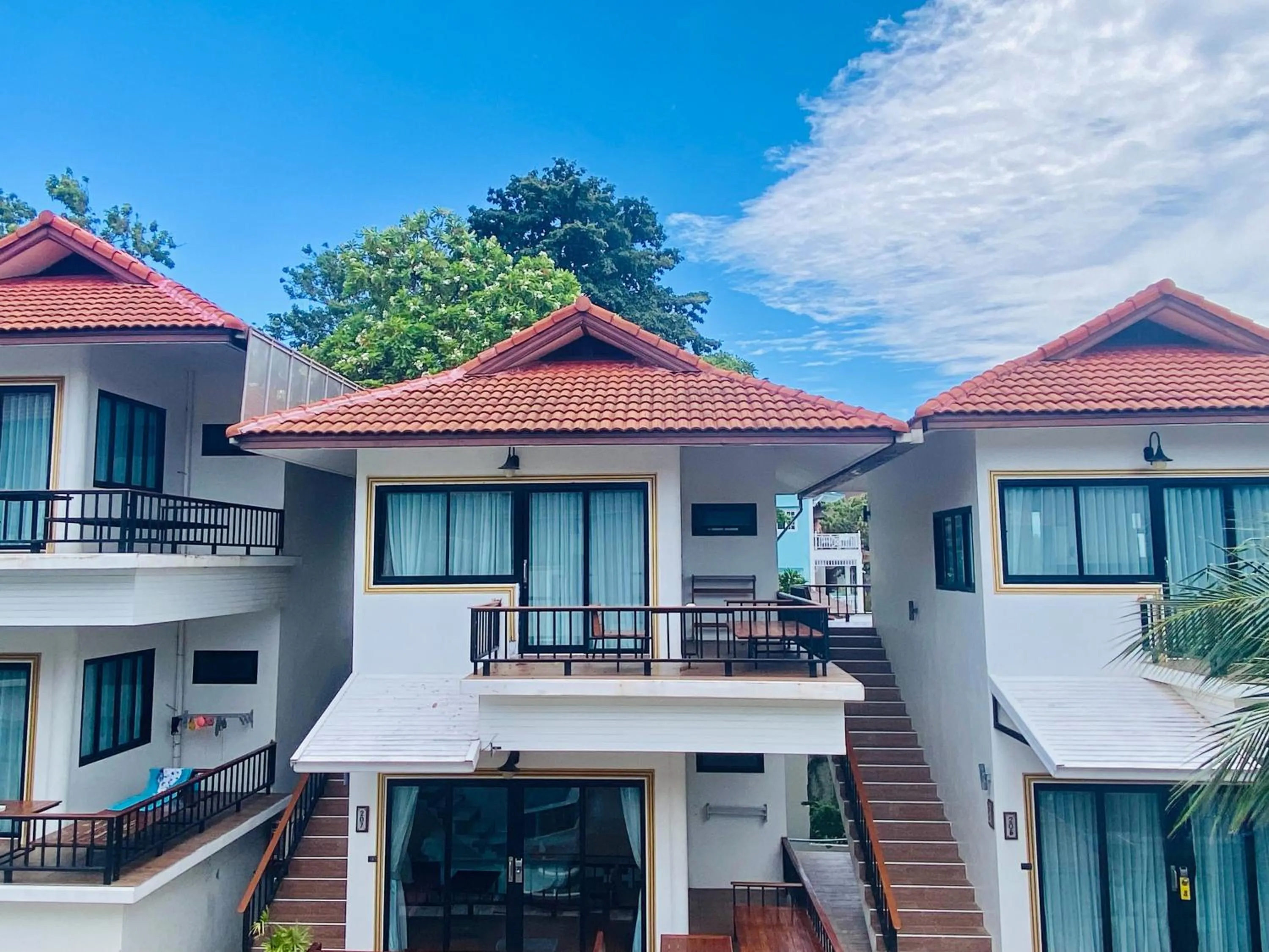 Property building in Simple Life Cliff View Resort