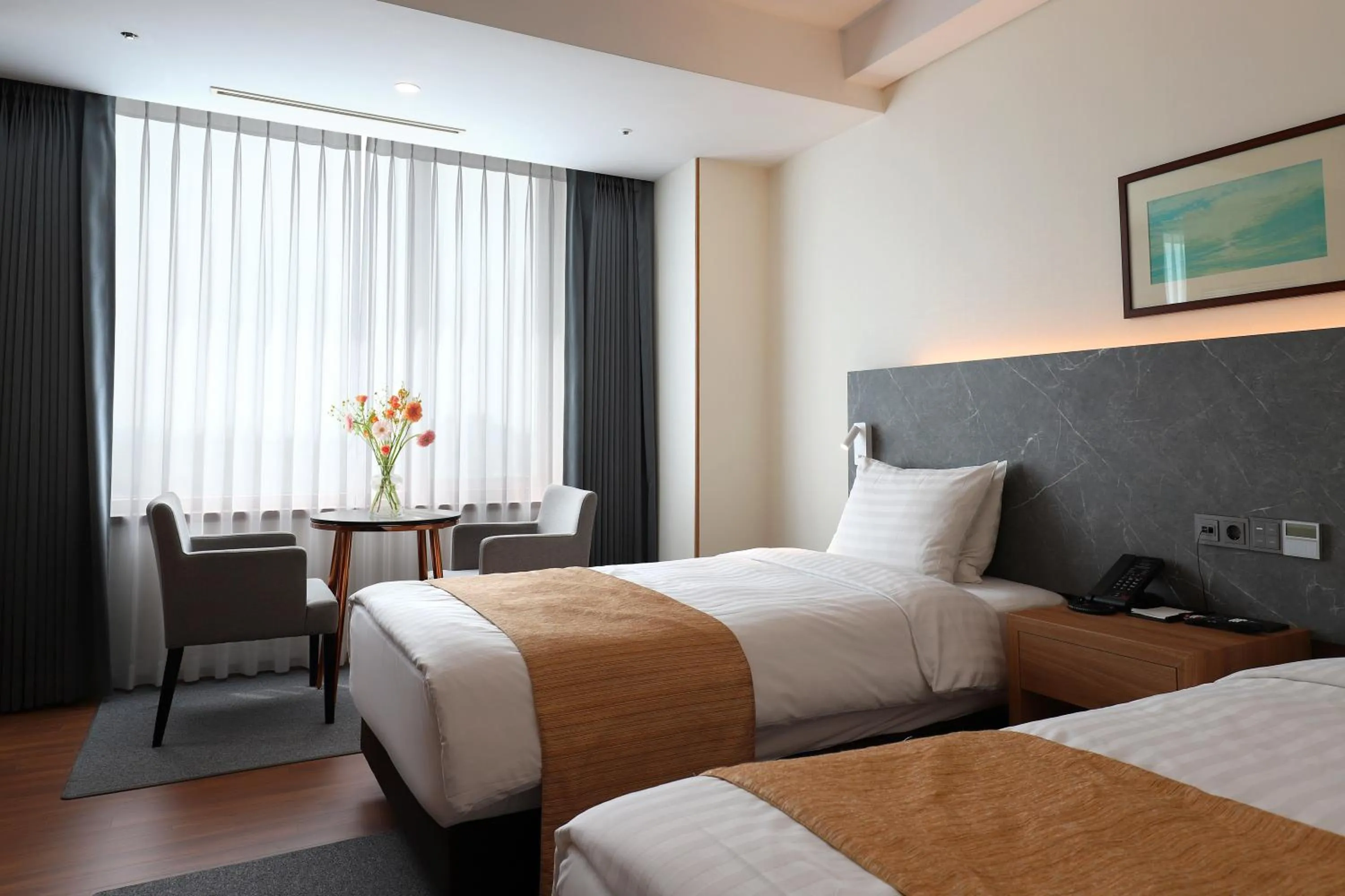 Bedroom, Bed in Grand Plaza Cheongju Hotel