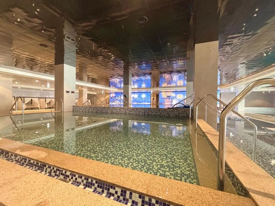 Swimming pool in Grand Plaza Cheongju Hotel