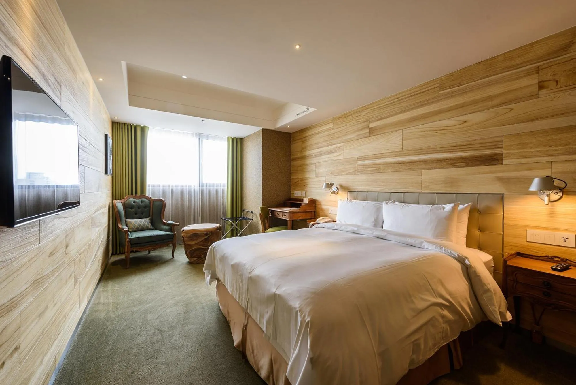 Photo of the whole room, Bed in Inhouse Hotel Taichung
