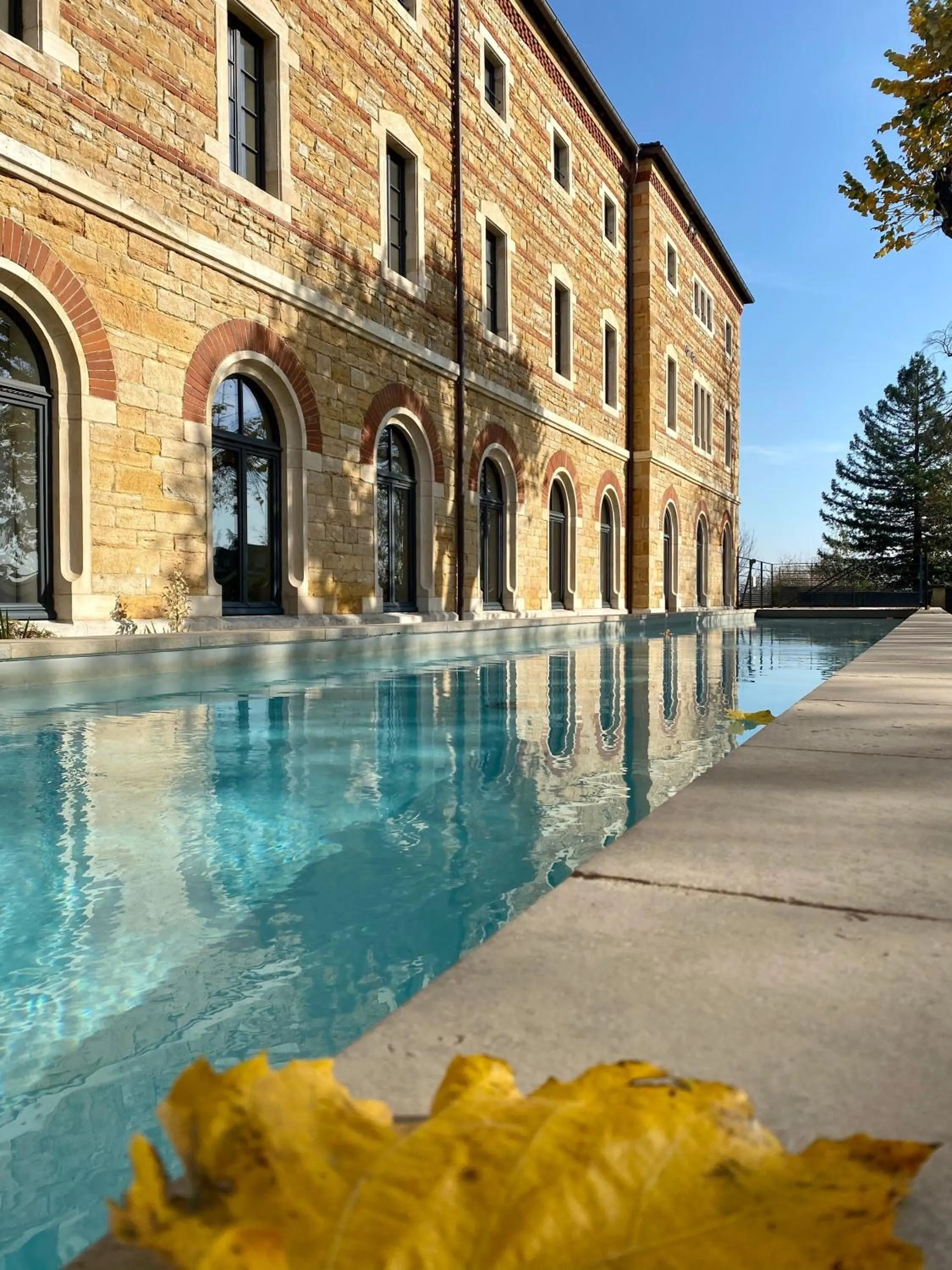 Swimming pool in Fourvière Hôtel