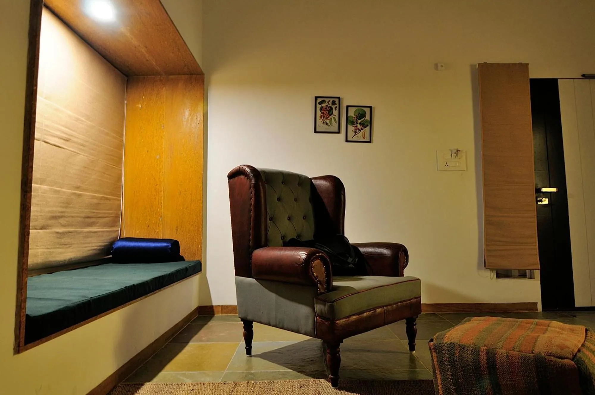 Living room in Trees N Tigers Luxury Wildlife Lodge