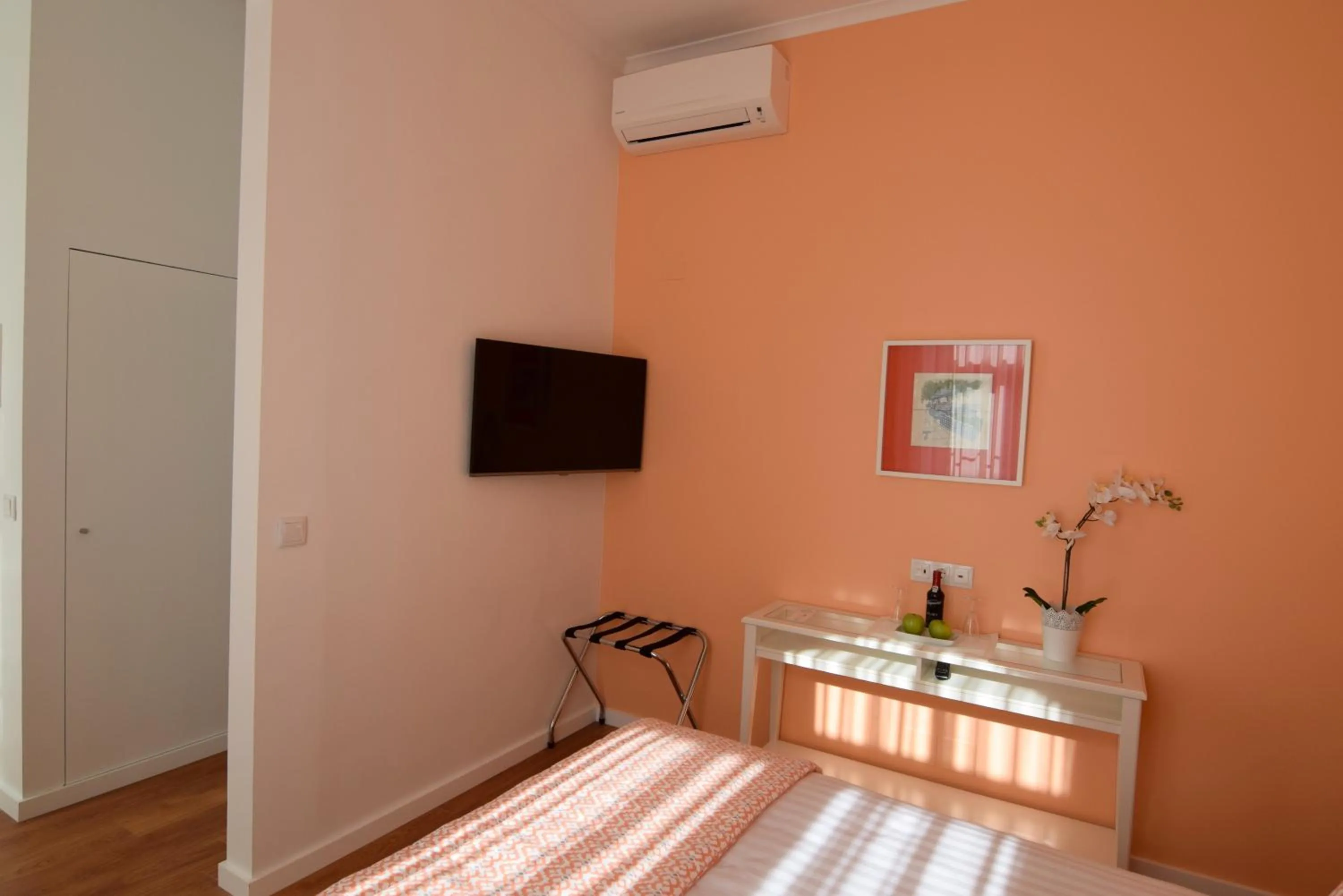 Decorative detail, Bed in Dream Chiado Apartments