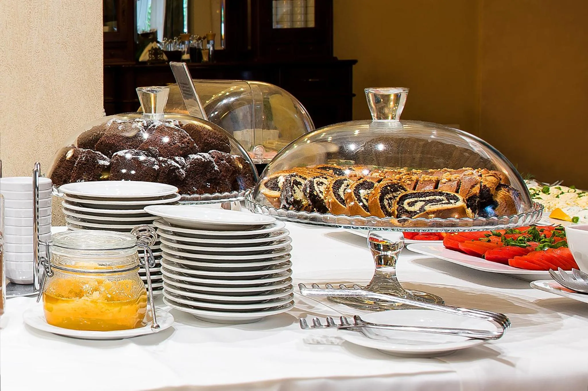 Food and drinks in Willa Alexander Resort & SPA - caloroczny kryty BASEN