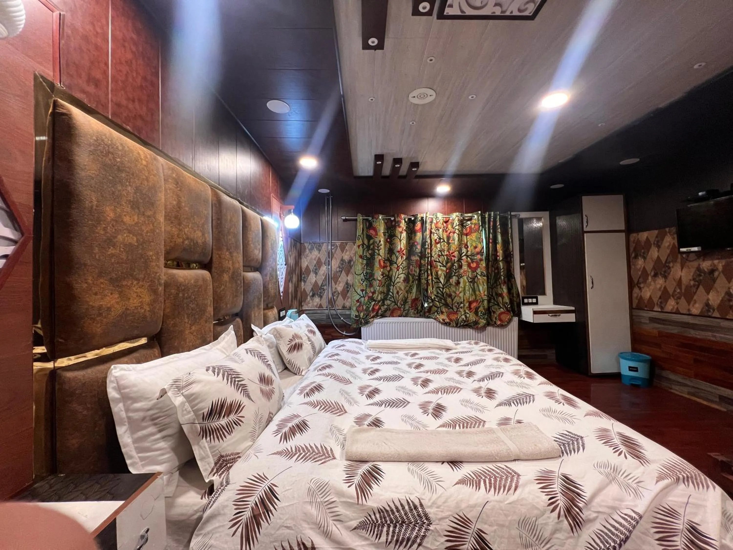 Bed in Pine View Resort