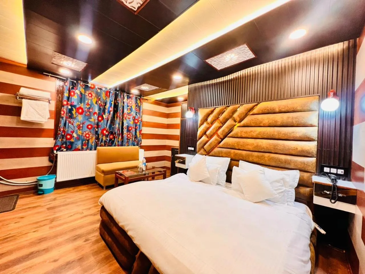 Bedroom, Bed in Pine View Resort