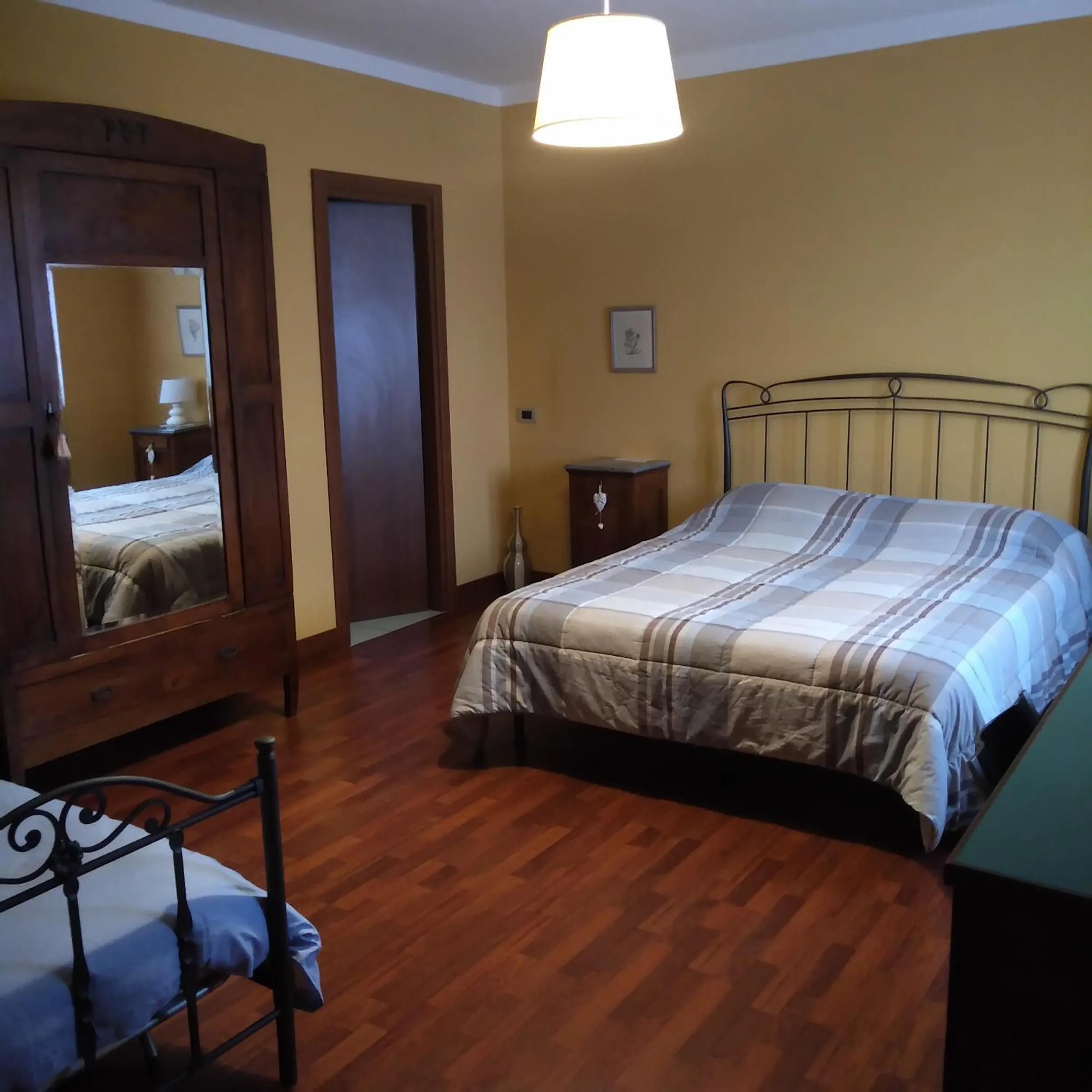 Photo of the whole room, Bed in B&B Cascina Baraggione