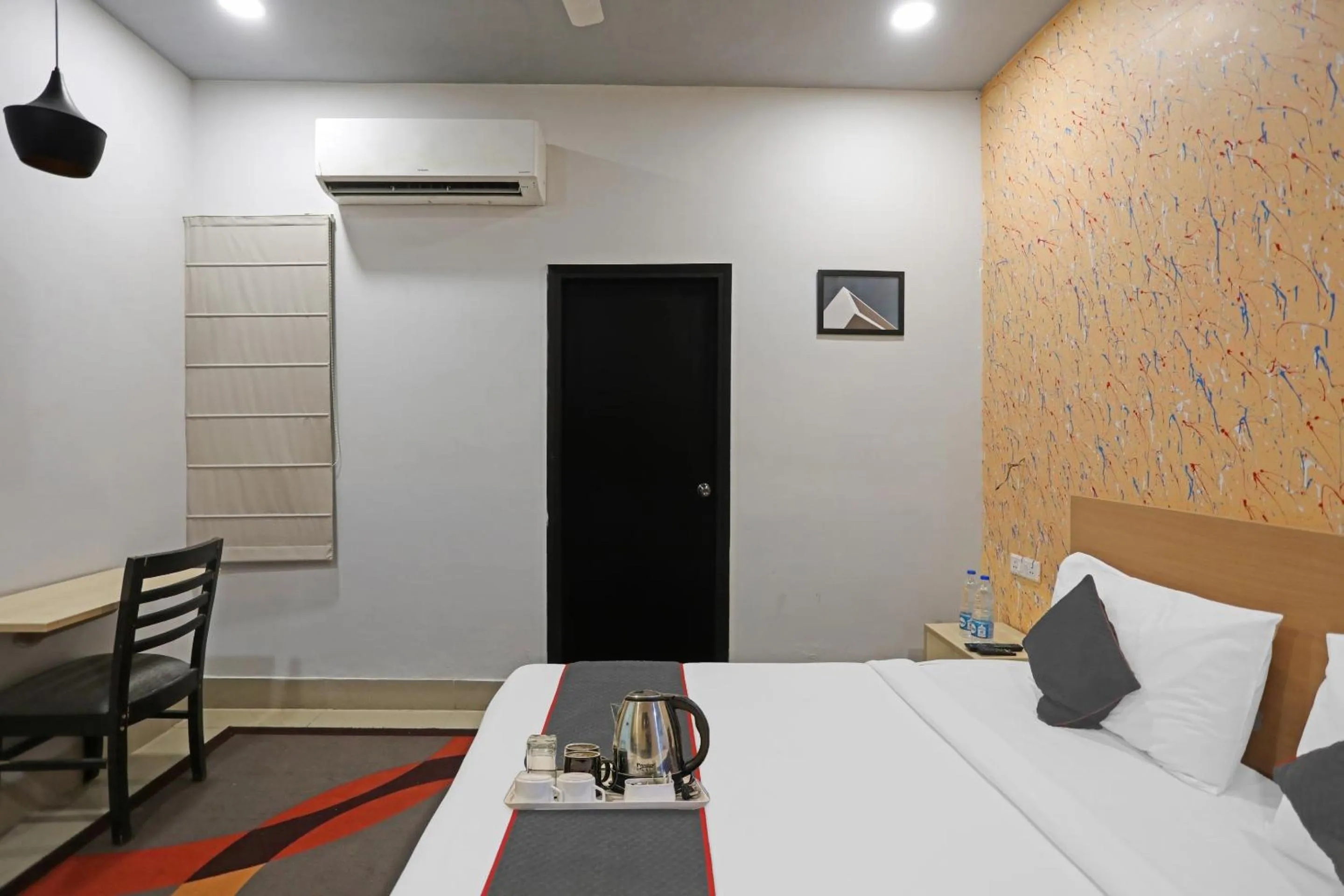 Bed in Super Townhouse Grand Pacific Ocean